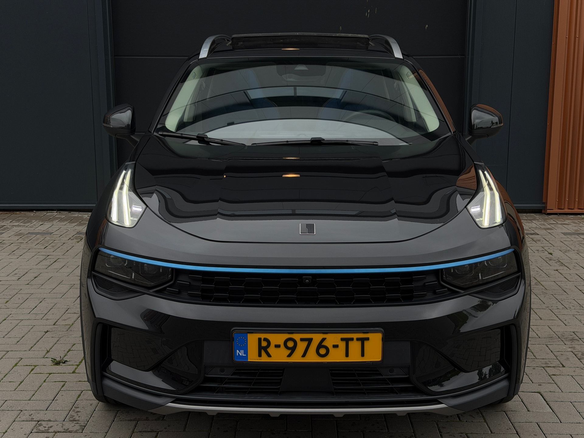 Foto van Lynk&co LYNK & Co 01