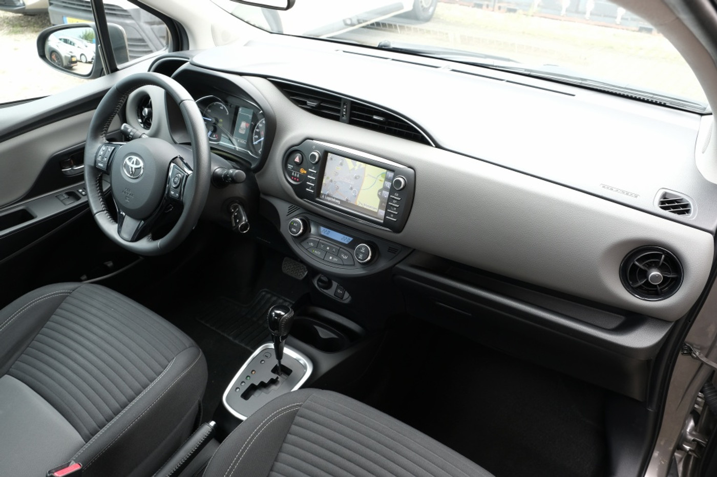 Foto van Toyota Toyota Yaris Hybrid