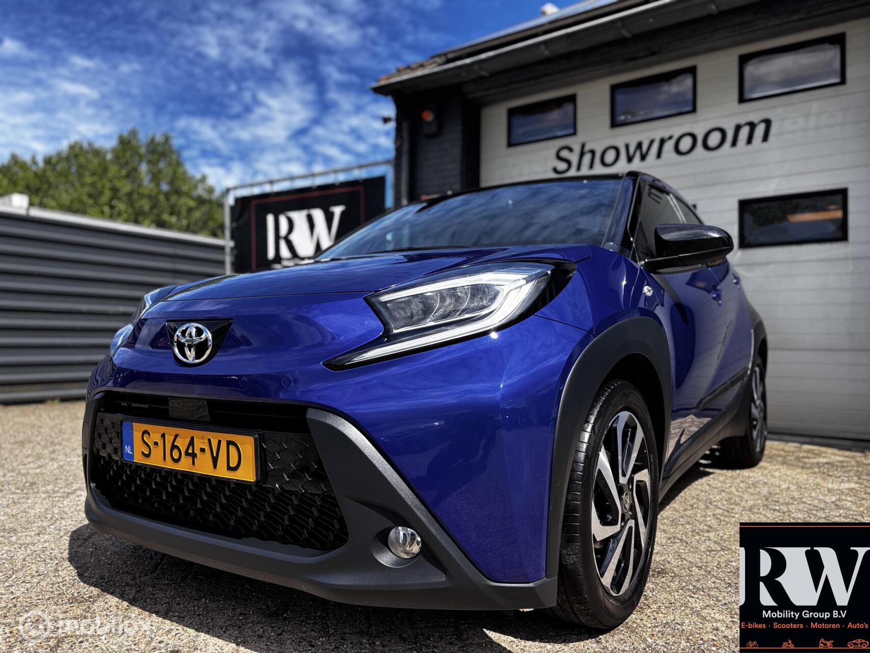 Toyota Toyota Aygo X 1.0 VVT-i MT *ENVY*NAP*GARANTIE T/M 04-2028* 2023 - voorkant