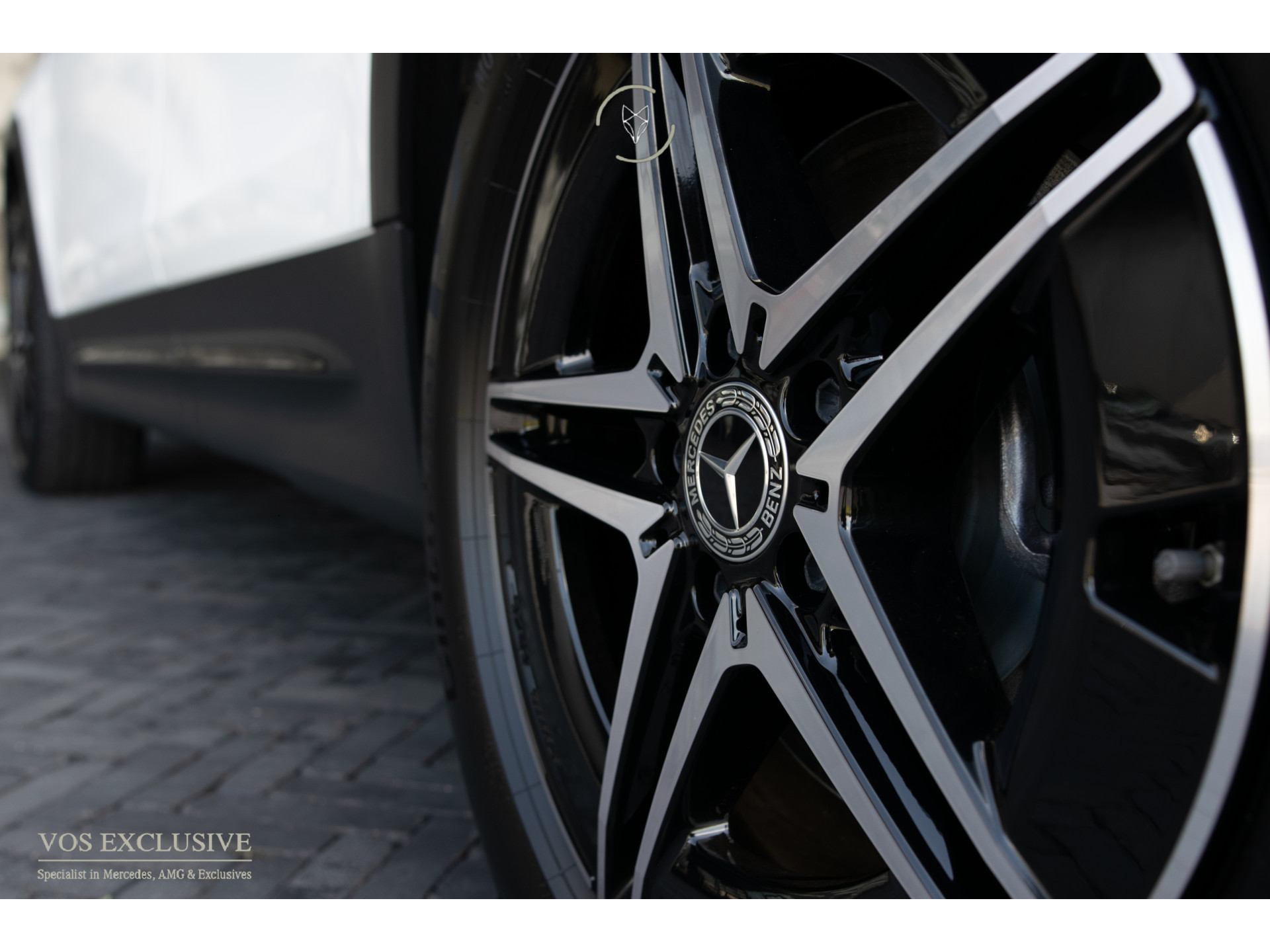 Foto van Mercedes-Benz Eqb 300 4Matic