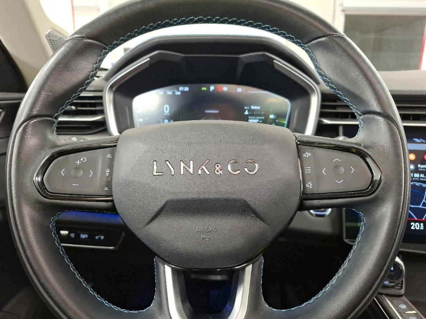 Foto van Lynk&co LYNK & Co 01
