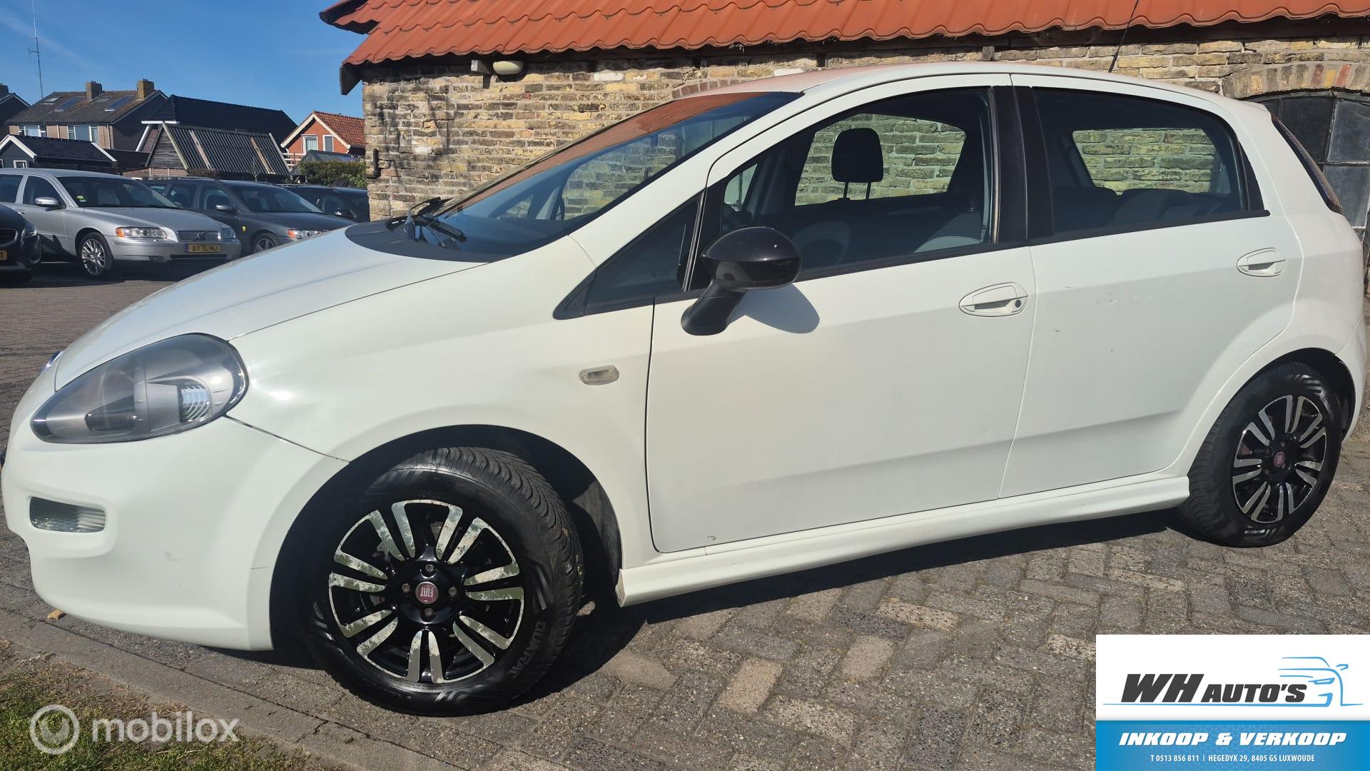 Fiat Fiat Punto 0.9 TwinAir Lounge 2012 - voorkant