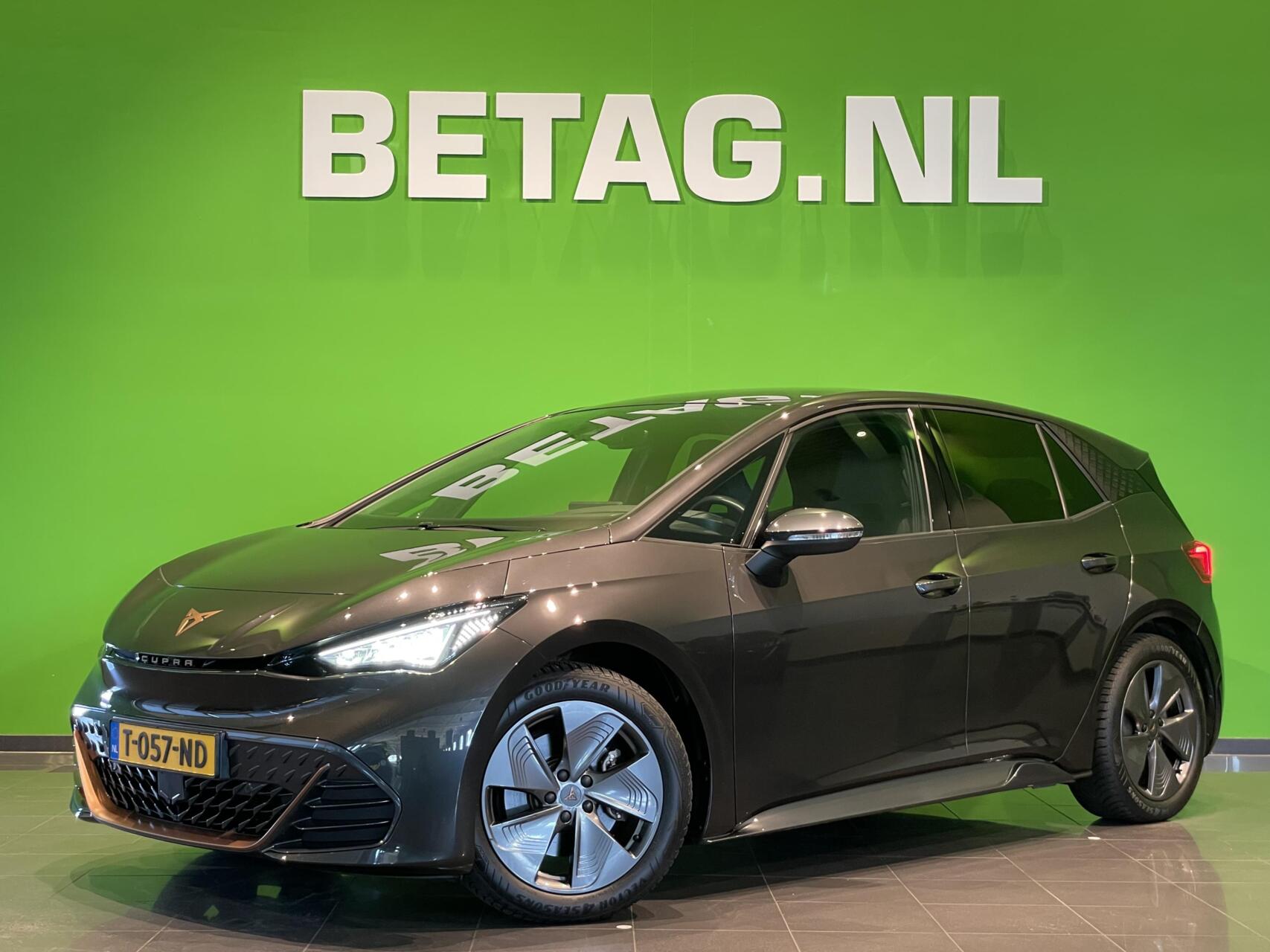 Cupra Born 150 KW 58/62 KWH Business 62 kWh 2023 - voorkant