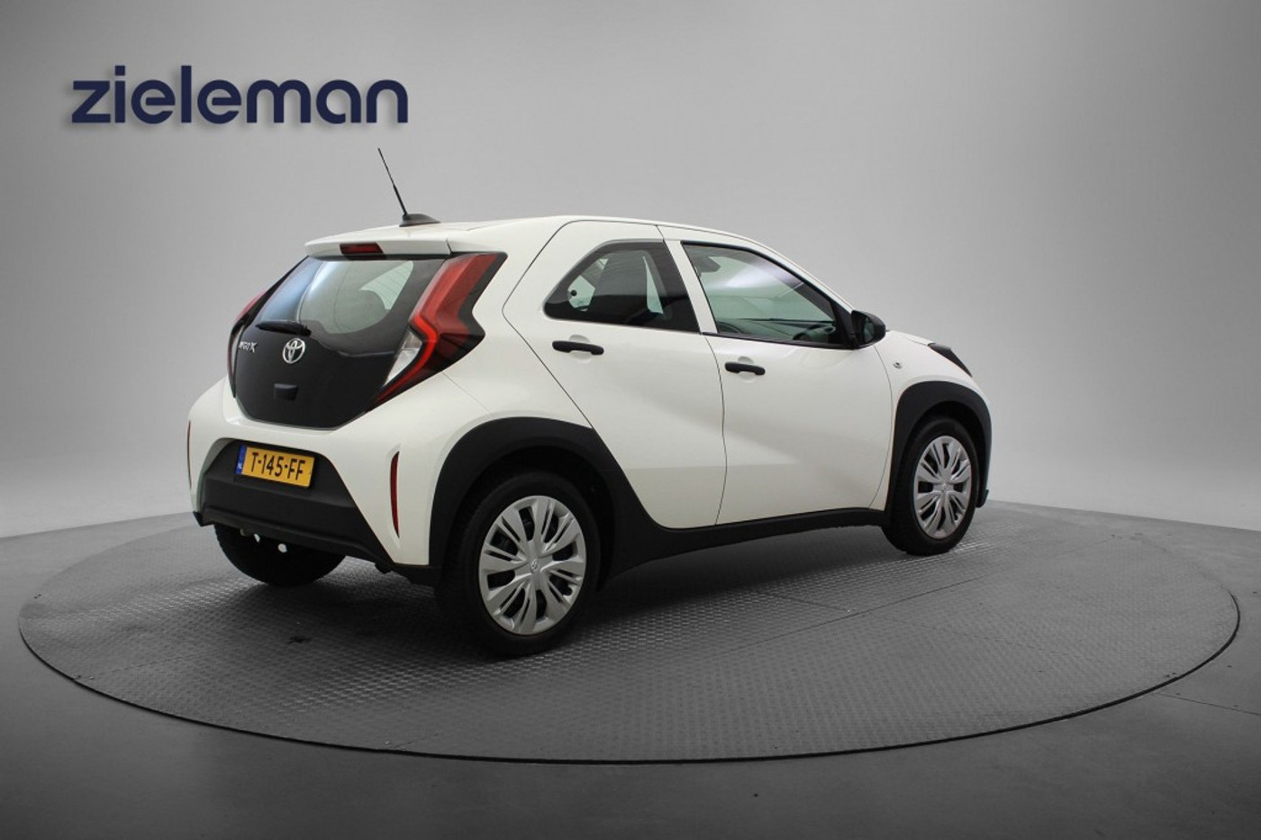 Foto van Toyota Toyota Aygo X