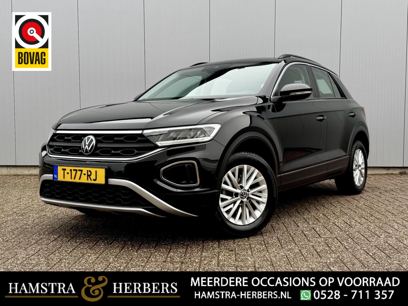 Volkswagen T-roc 1.0 TSI Life zwart 2023 - voorkant