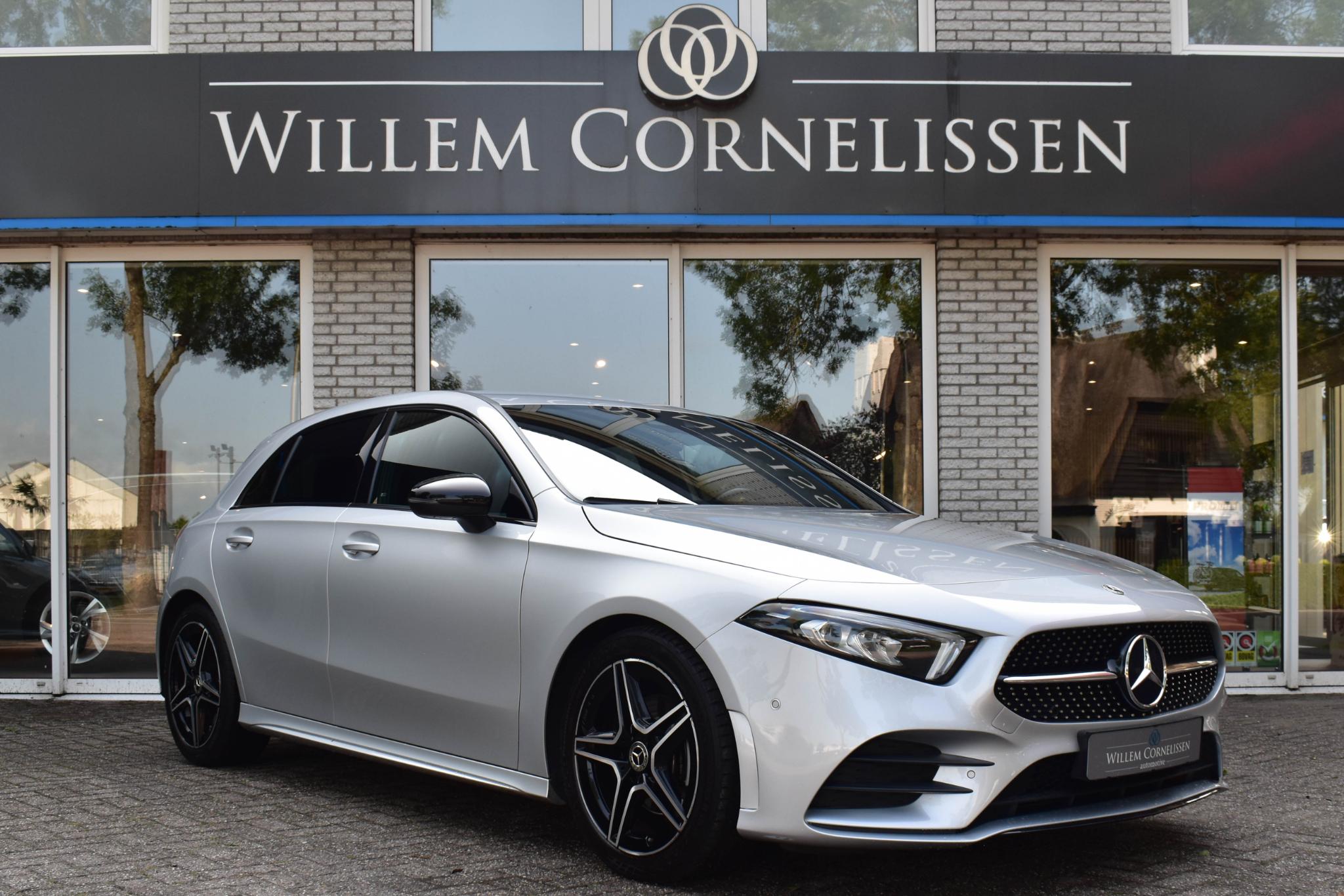 Mercedes-Benz A-klasse 180 AMG Pakket Sfeer Stoelverwarming Navi 2021 - voorkant