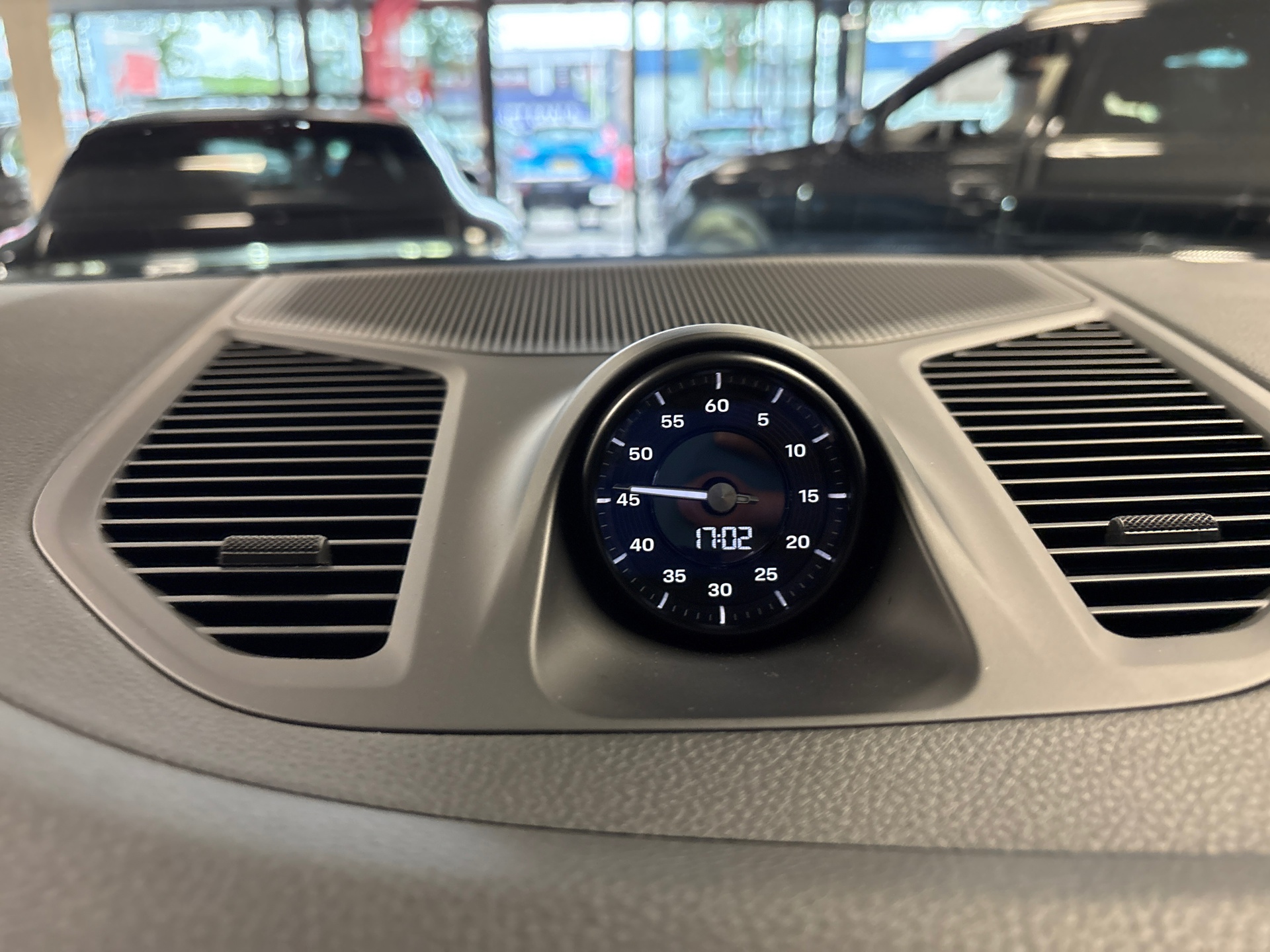 Foto van Porsche Cayenne E-hybrid