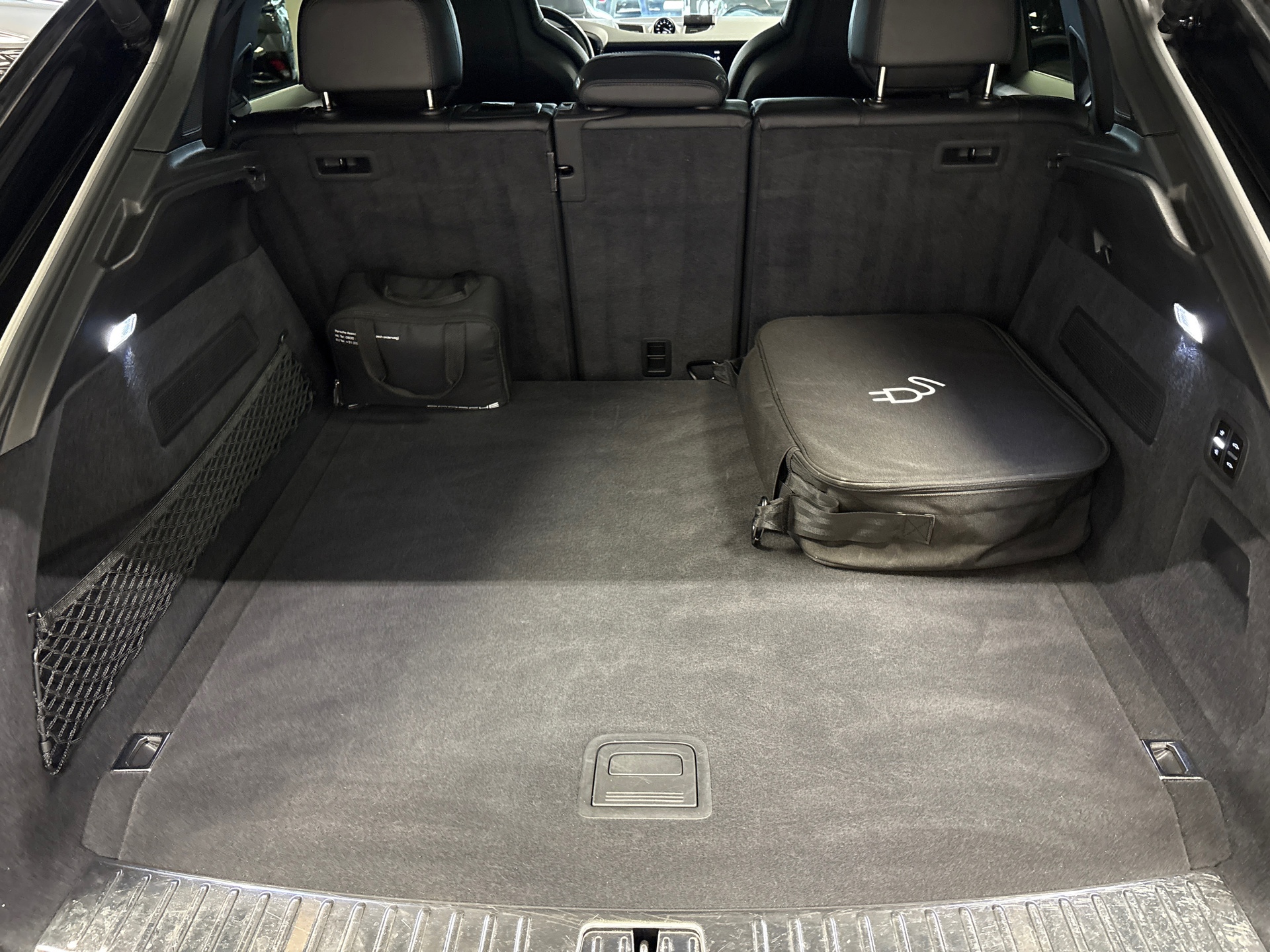 Foto van Porsche Cayenne E-hybrid