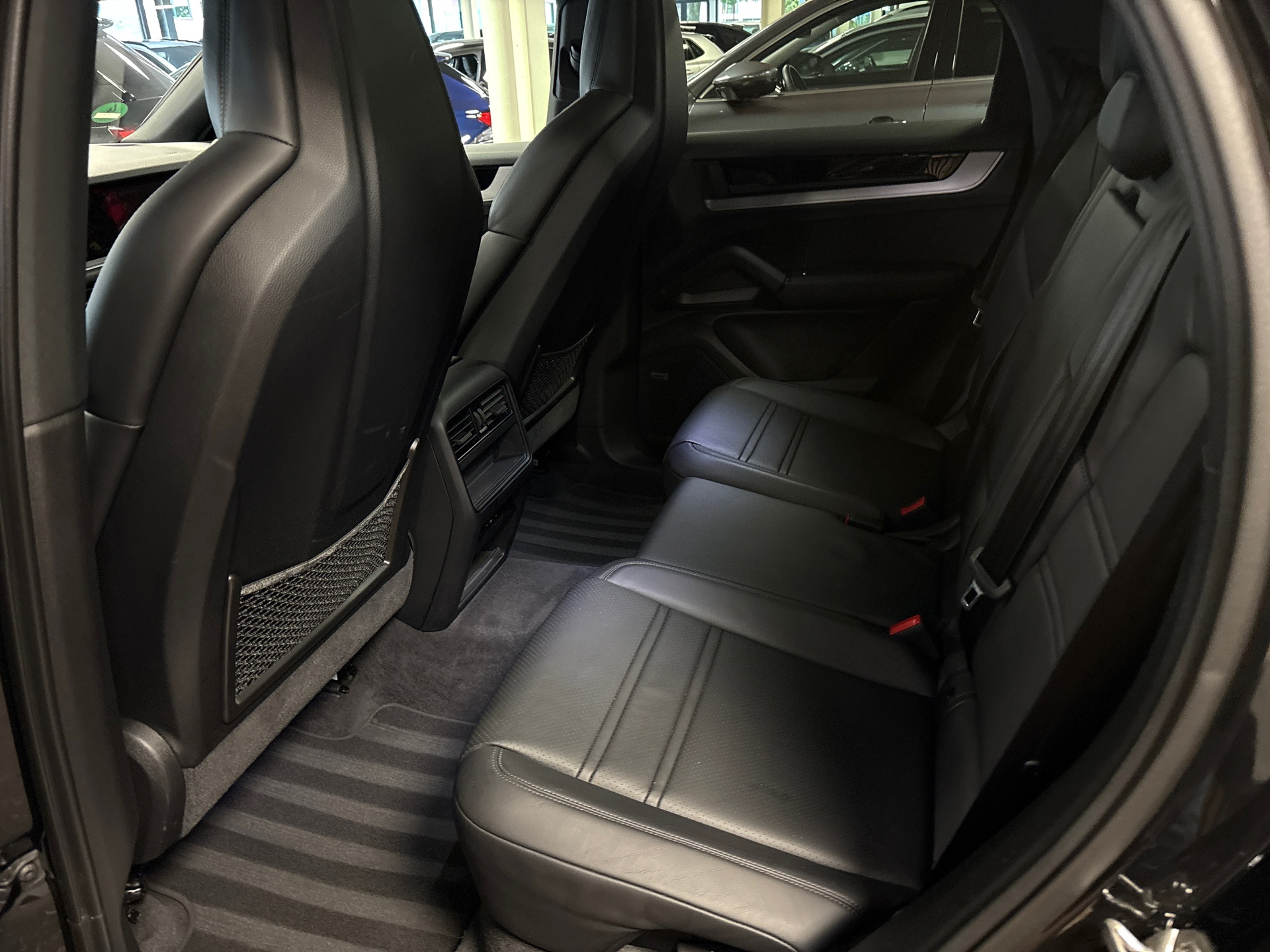 Foto van Porsche Cayenne E-hybrid