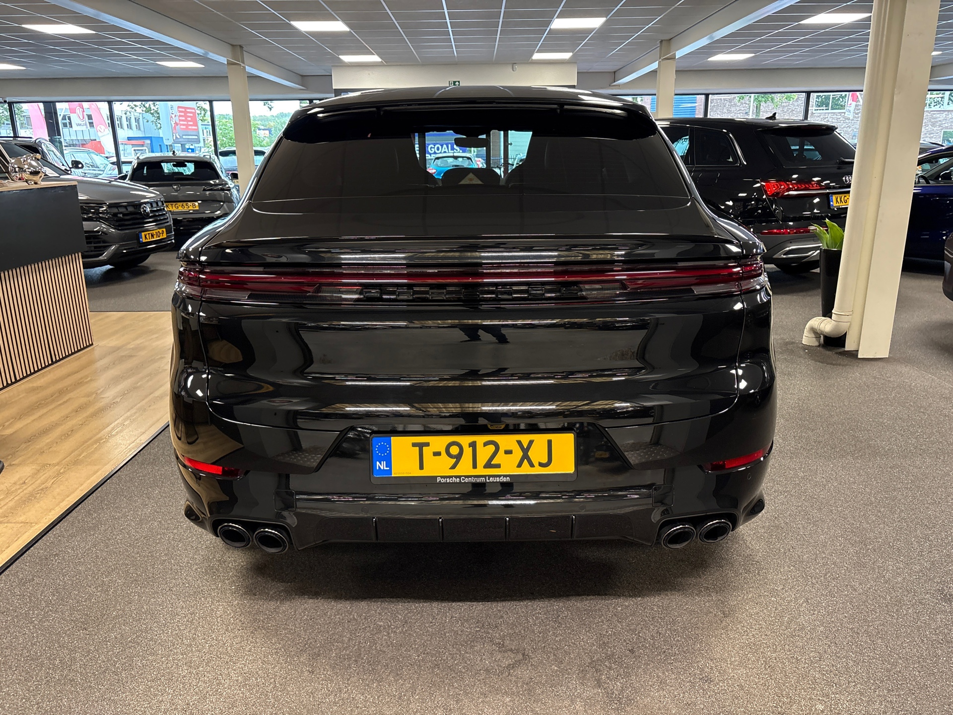 Foto van Porsche Cayenne E-hybrid