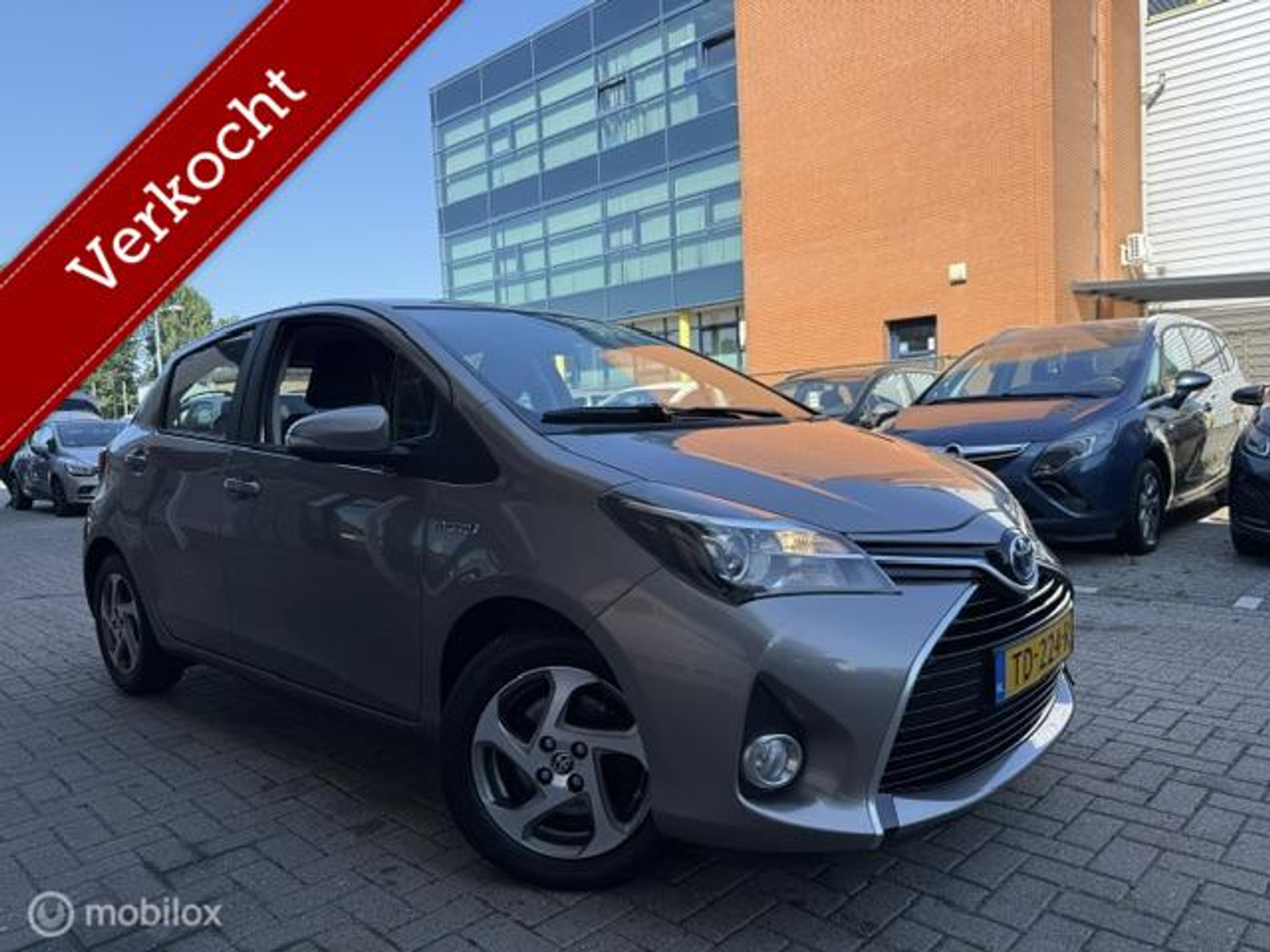 Toyota Toyota Yaris Hybrid 1.5 Hybrid Comfort Full option Camera Automaat 2014 - voorkant