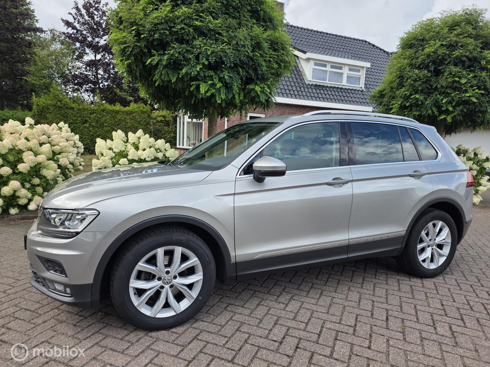 Volkswagen Tiguan 1.4 TSI Highline/pano dak/carplay/nav 2018 - voorkant