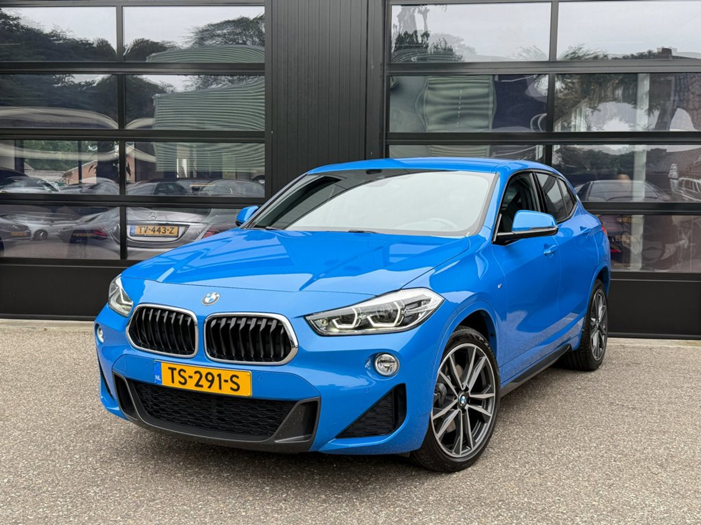 BMW X2 Sdrive20i SDrive20i M-Sport Shadowline Headup Misano Blauw 2018 - voorkant