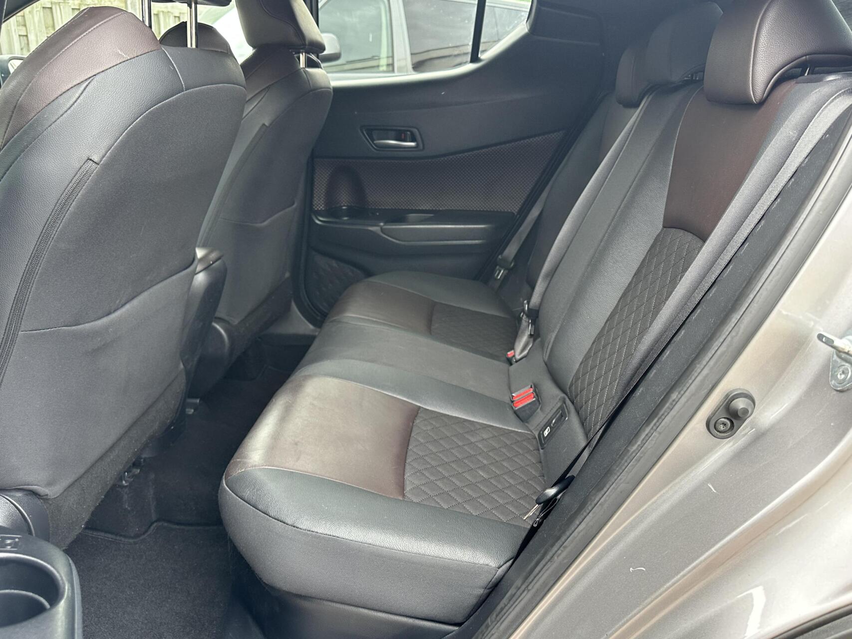 Foto van Toyota Toyota C-hr