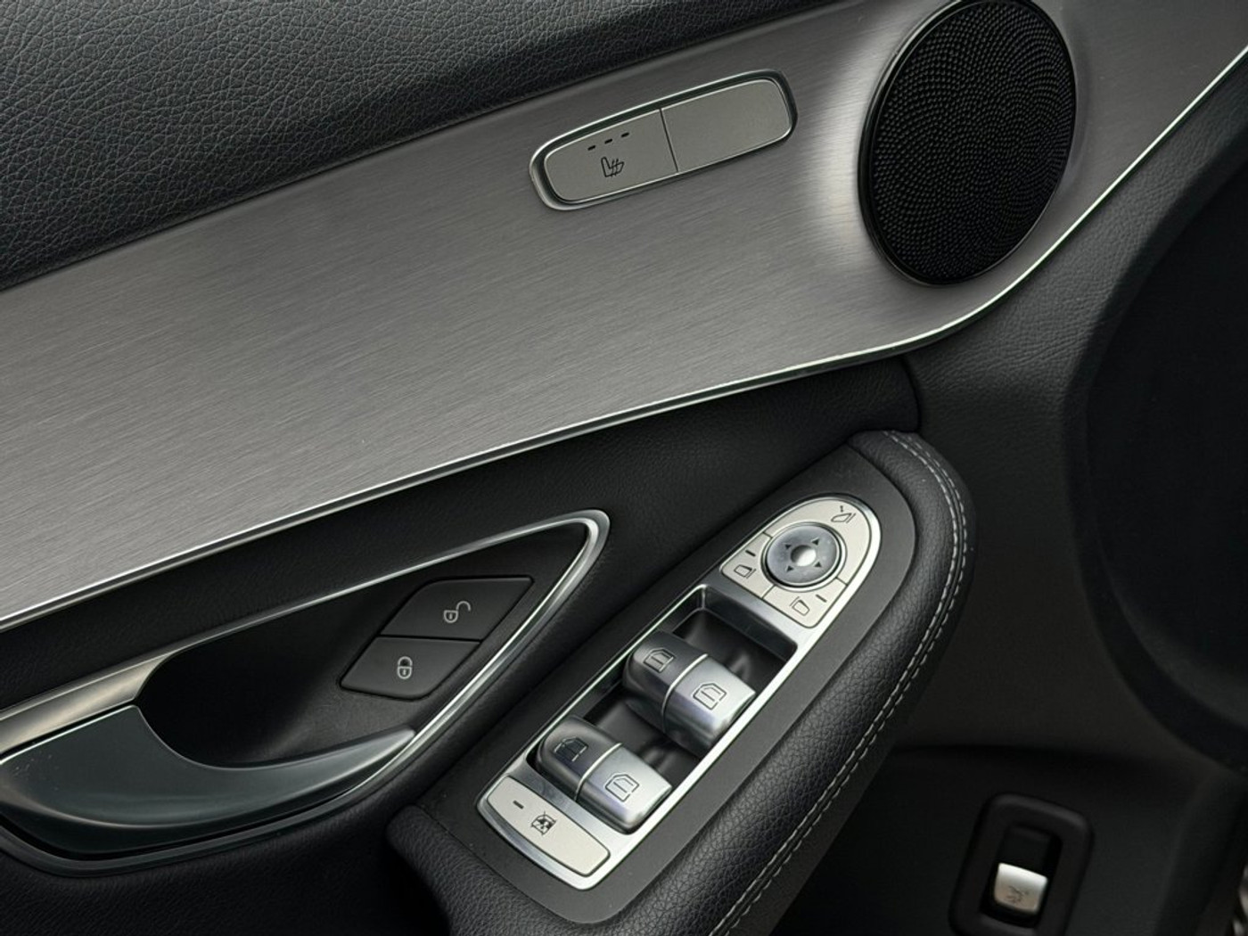 Foto van Mercedes-Benz C 200