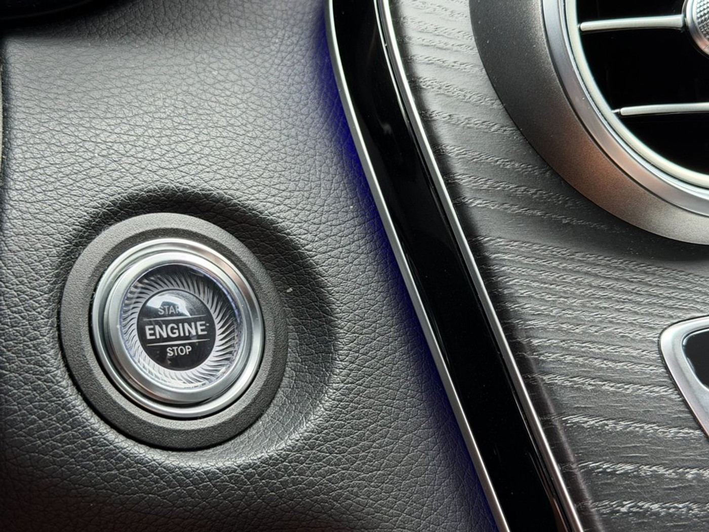 Foto van Mercedes-Benz C 200