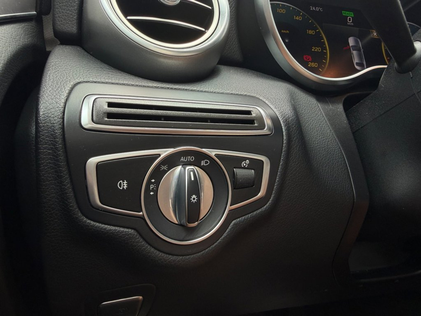 Foto van Mercedes-Benz C 200