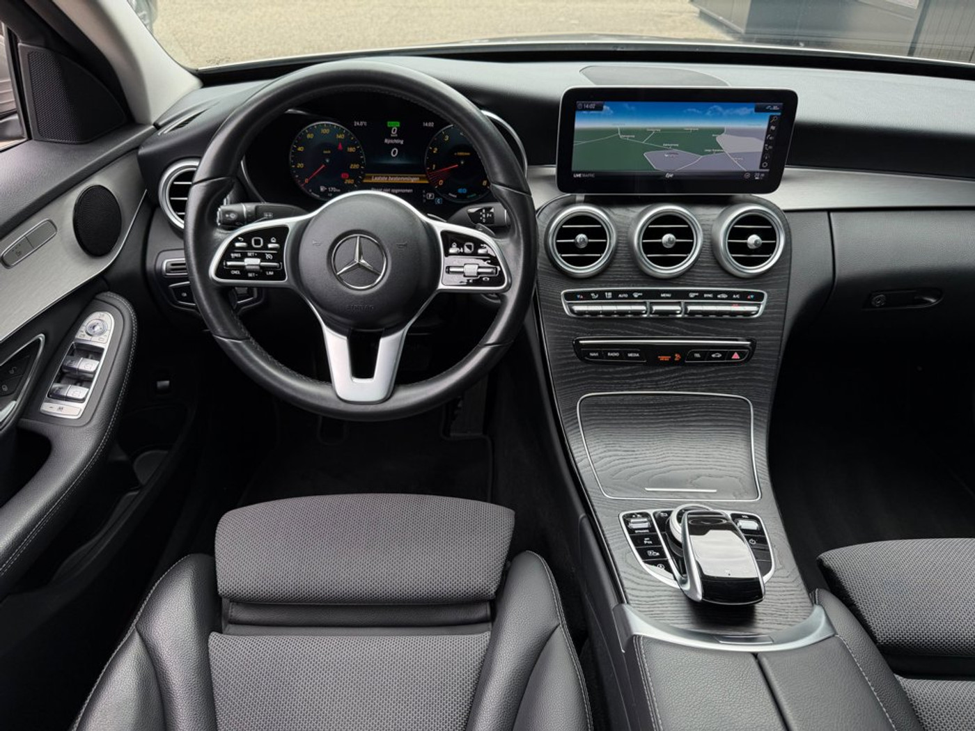 Foto van Mercedes-Benz C 200