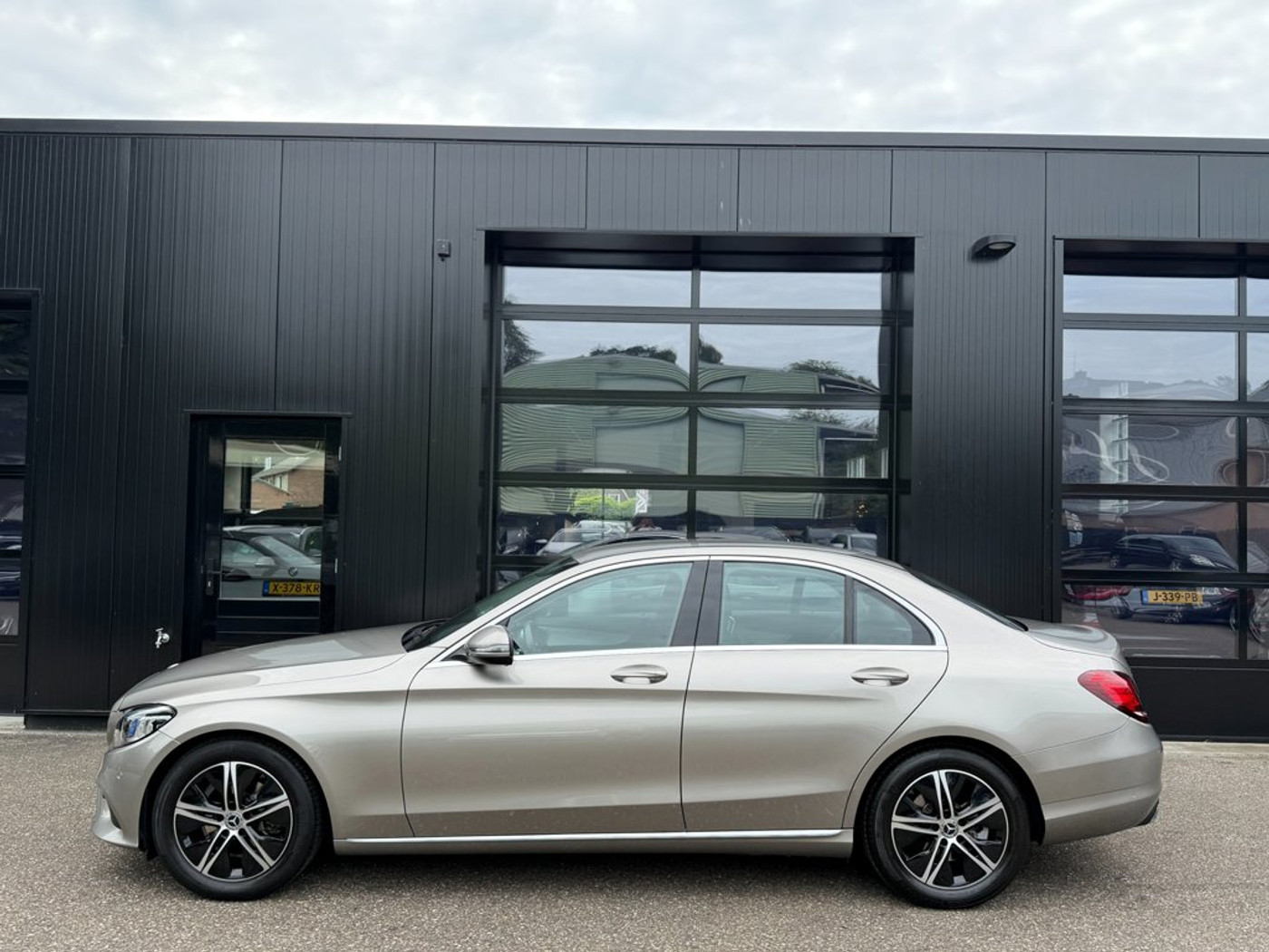 Foto van Mercedes-Benz C 200