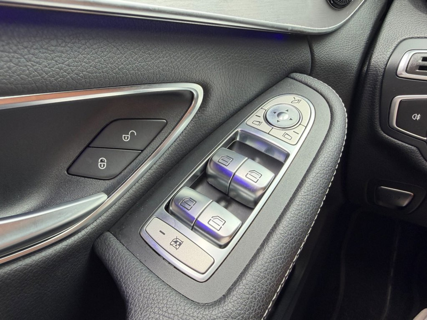 Foto van Mercedes-Benz C 200
