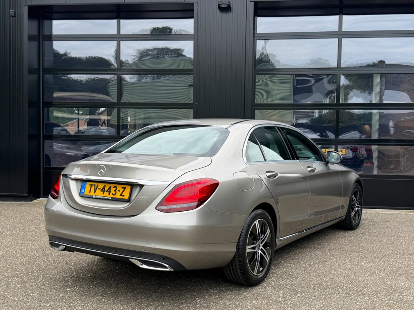 Foto van Mercedes-Benz C 200