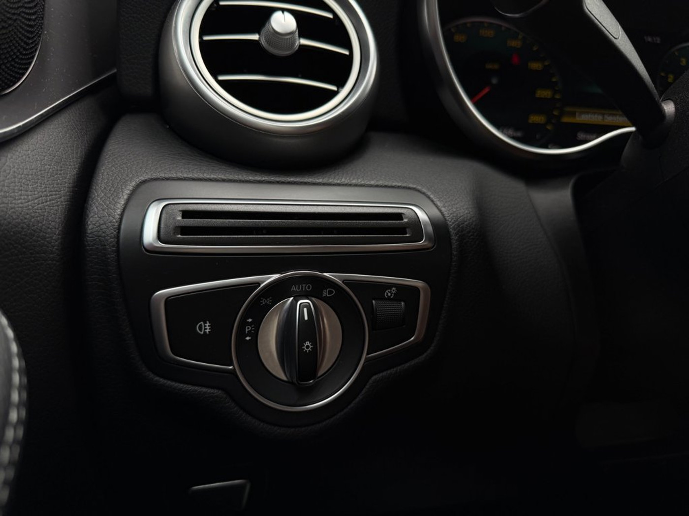 Foto van Mercedes-Benz C 200