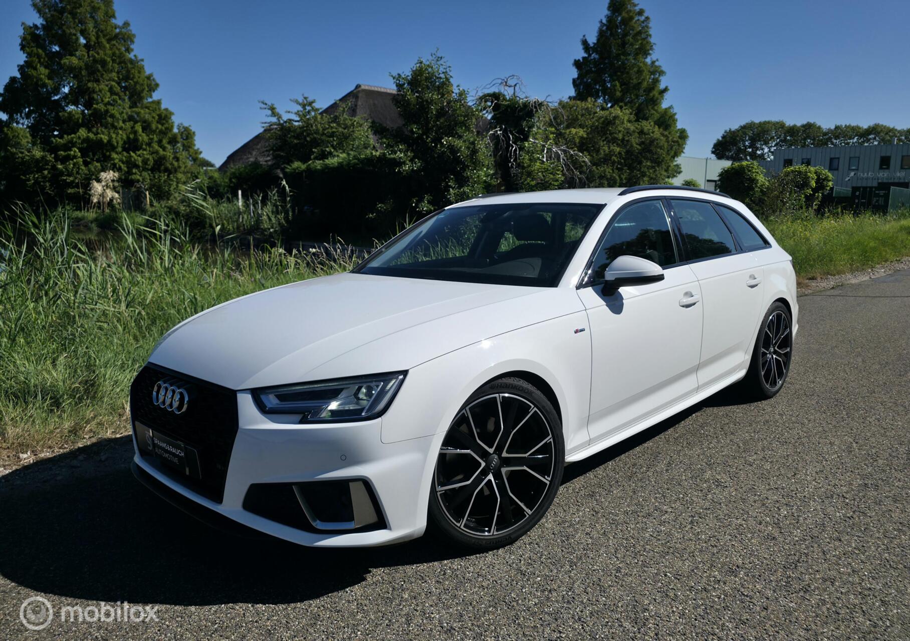 Audi A4 Avant 35 TFSI S-line / Carplay / Navi / PDC 2019 - voorkant