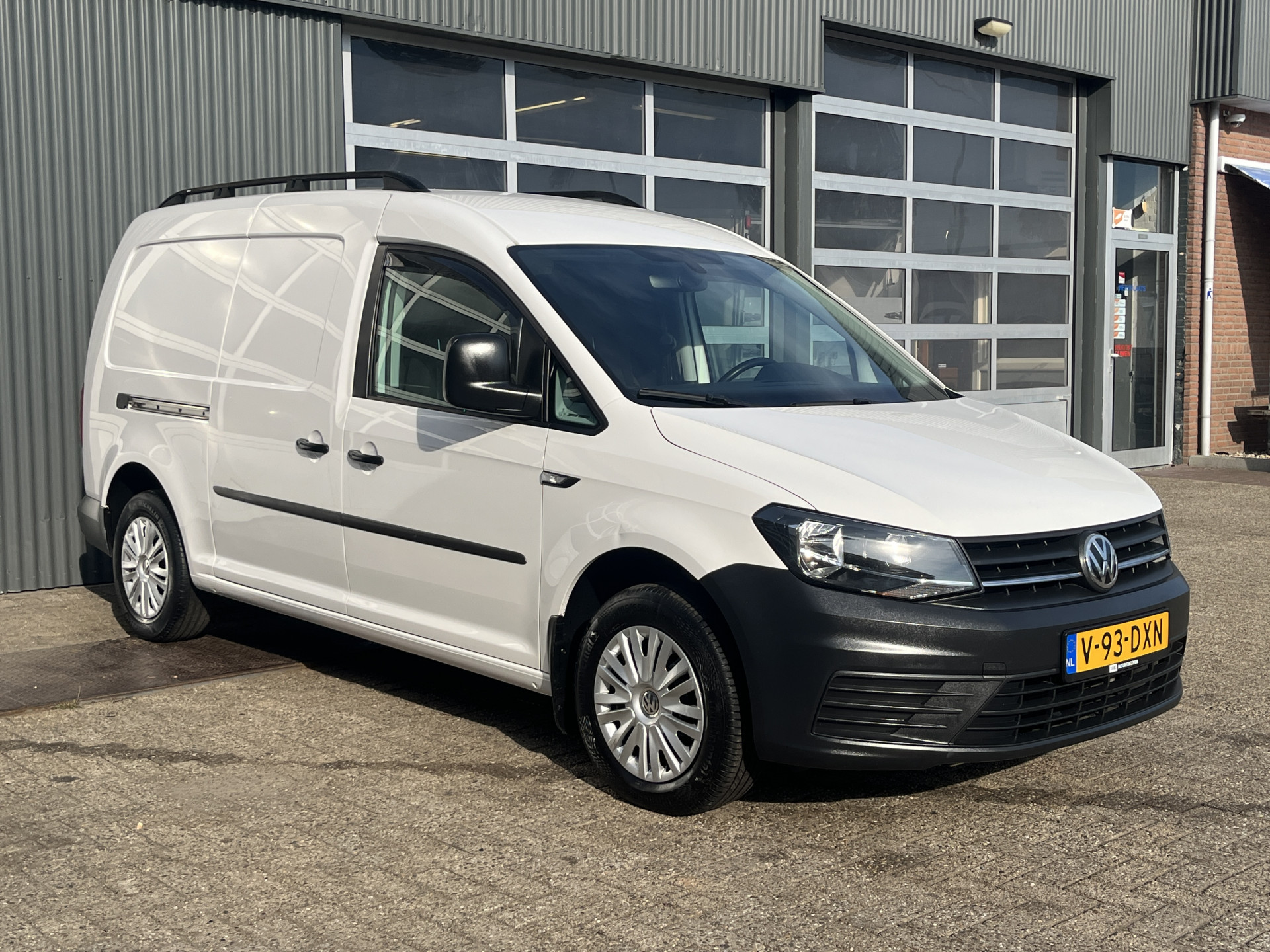 Volkswagen Caddy 2.0 TDI L2H1 Maxi 102pk 2018 - voorkant