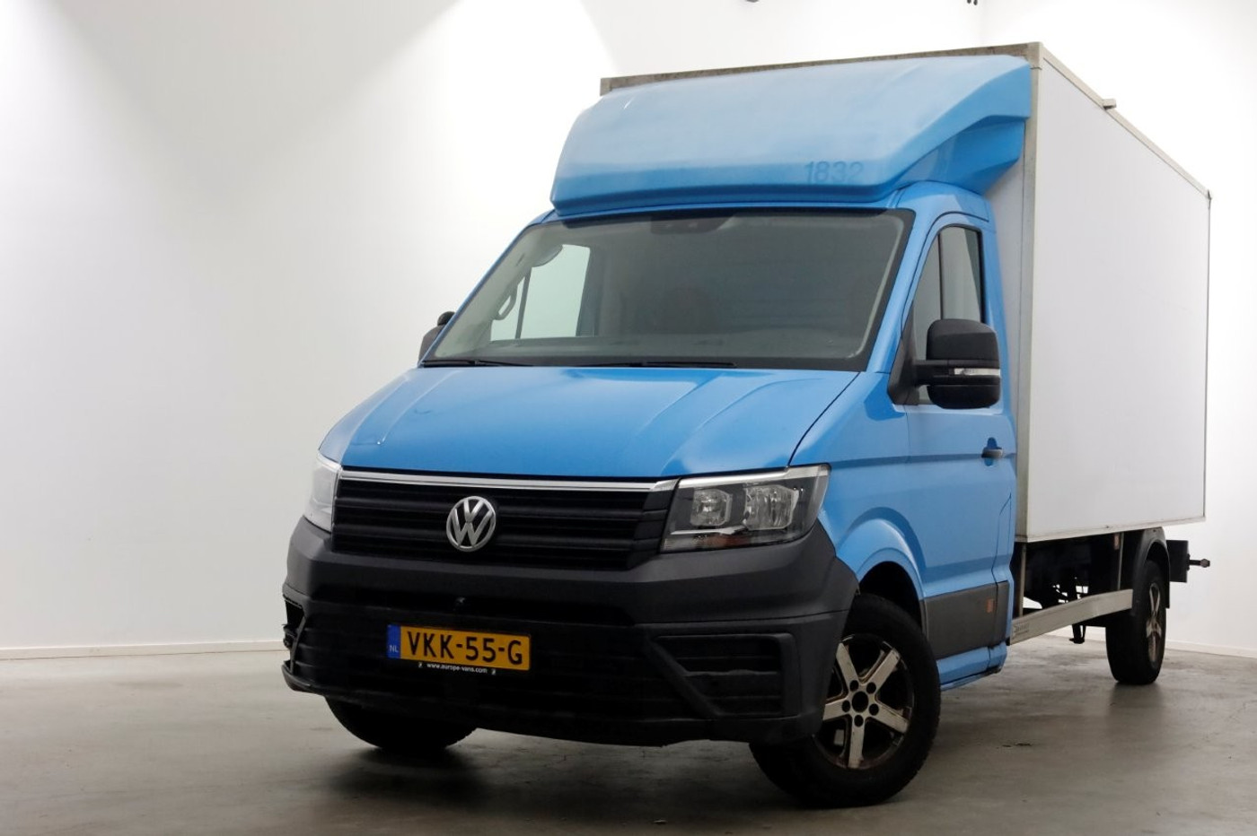 Volkswagen Crafter 35 2.0 TDI E6 Bakwagen met achterdeuren 2-Persoons 05-2021 2021 - voorkant