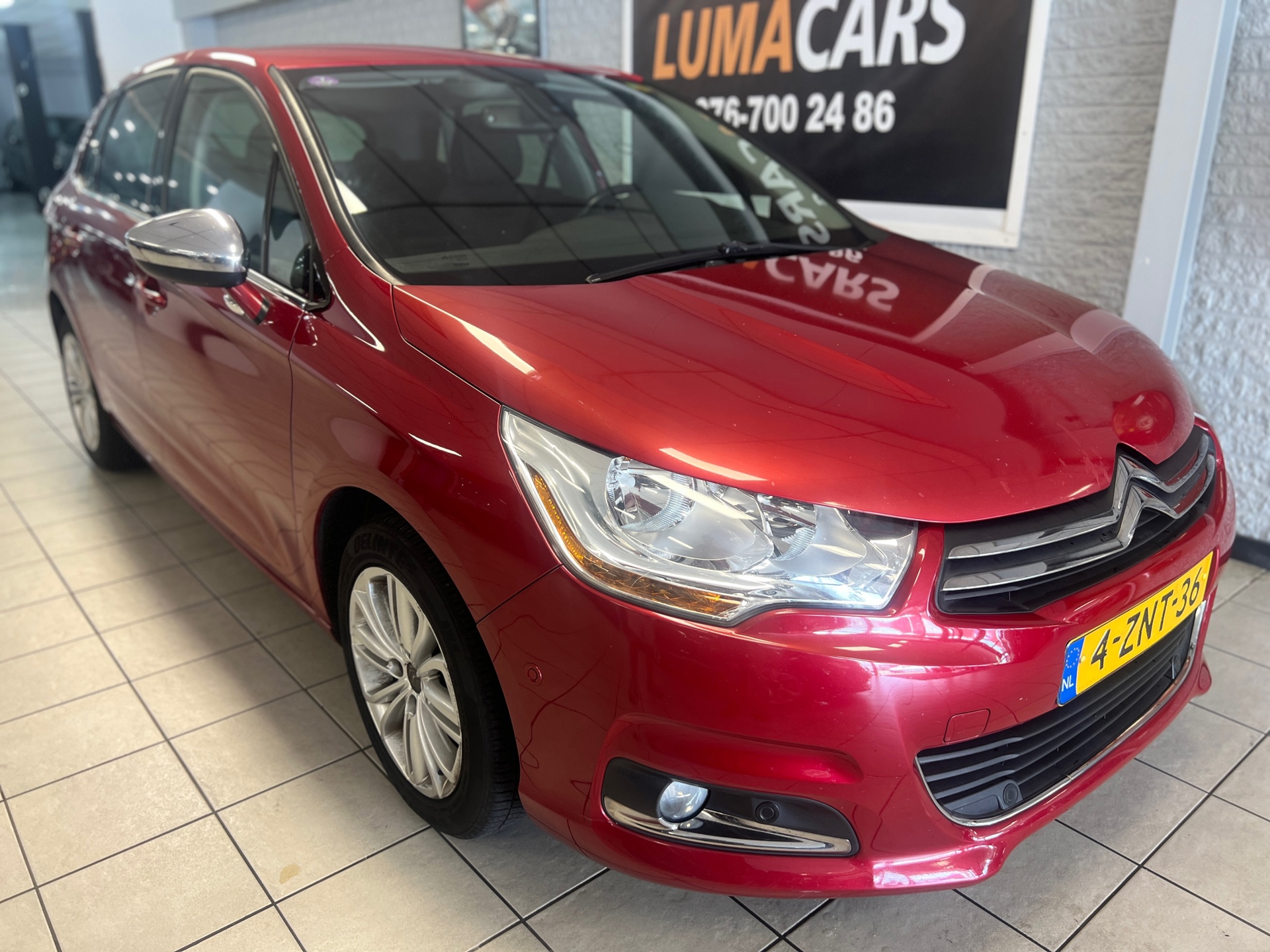 Citroen C4 1.2 PureTech Collection |Nieuwe APK |Disti. Verv. 2015 - voorkant