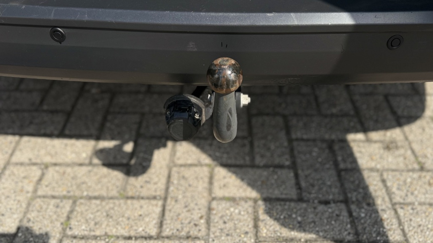 Foto van Volkswagen Caddy Modified Partition Wall