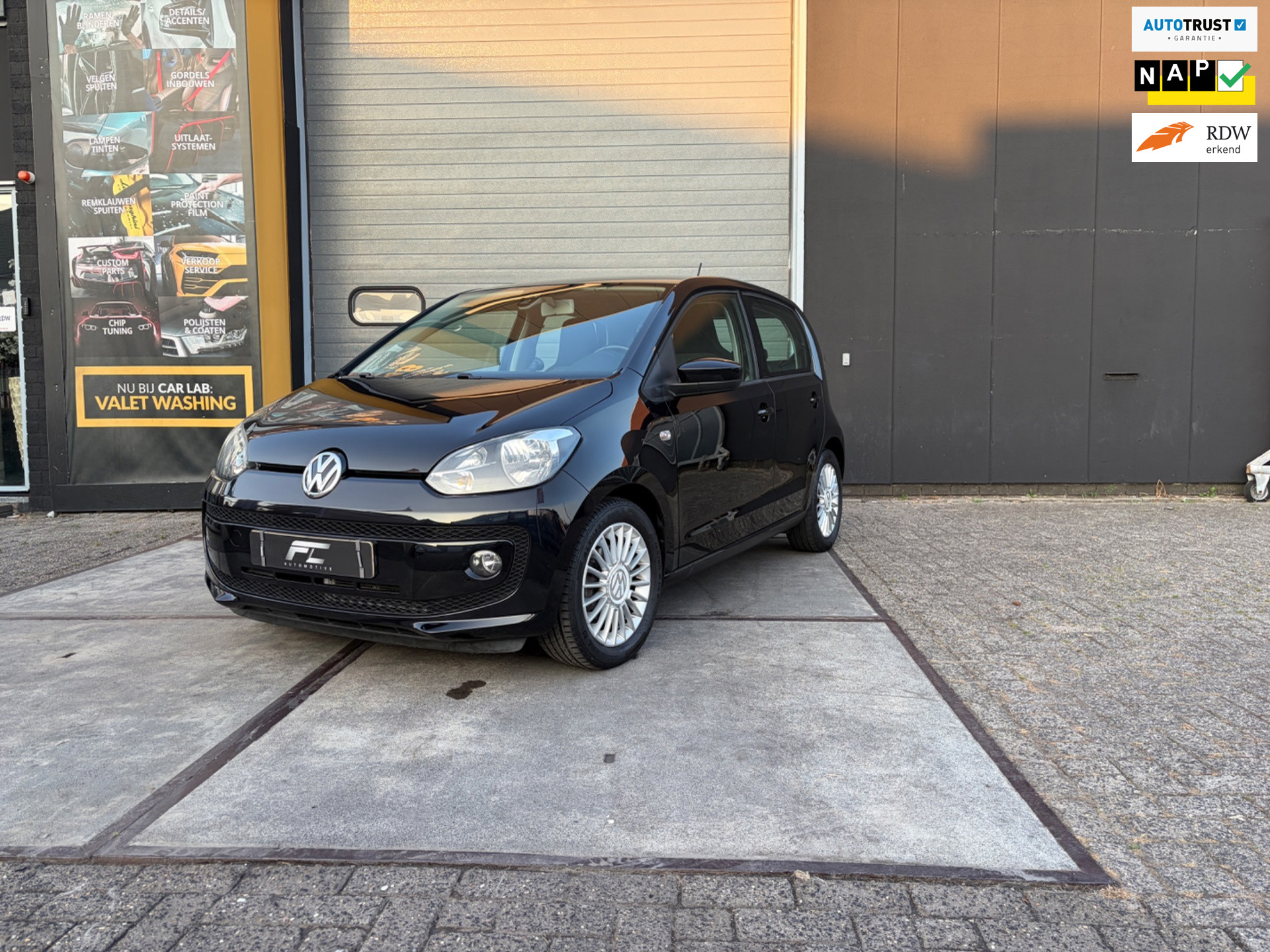 Volkswagen Up 1.0 move up! BlueMotion 2015 - voorkant