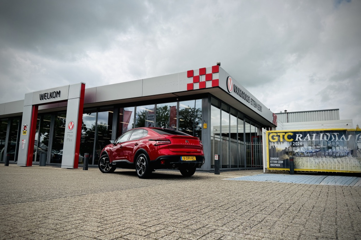 Foto van Citroen C4 X