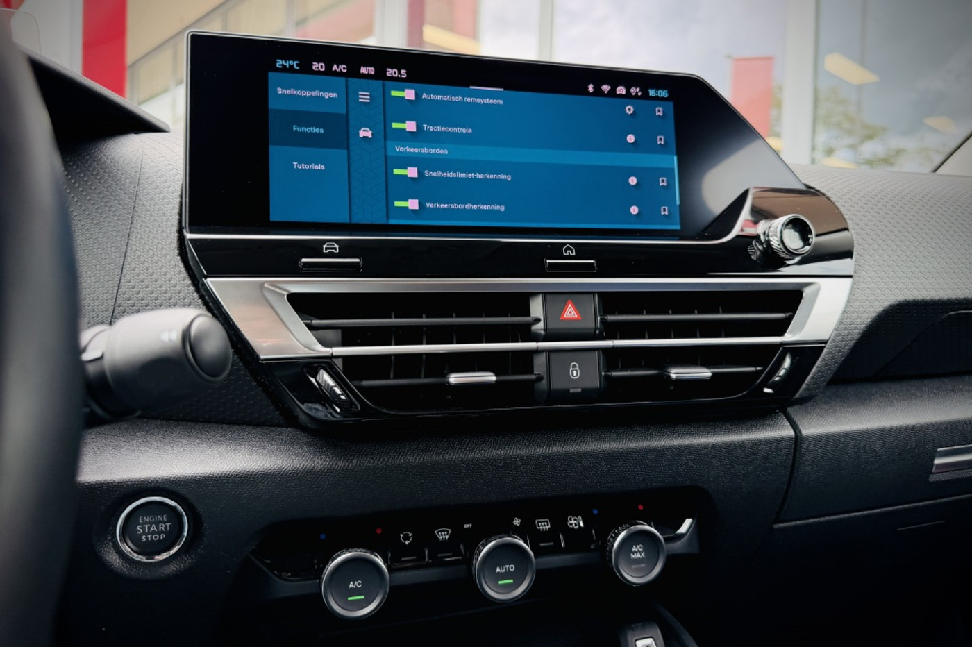Foto van Citroen C4 X