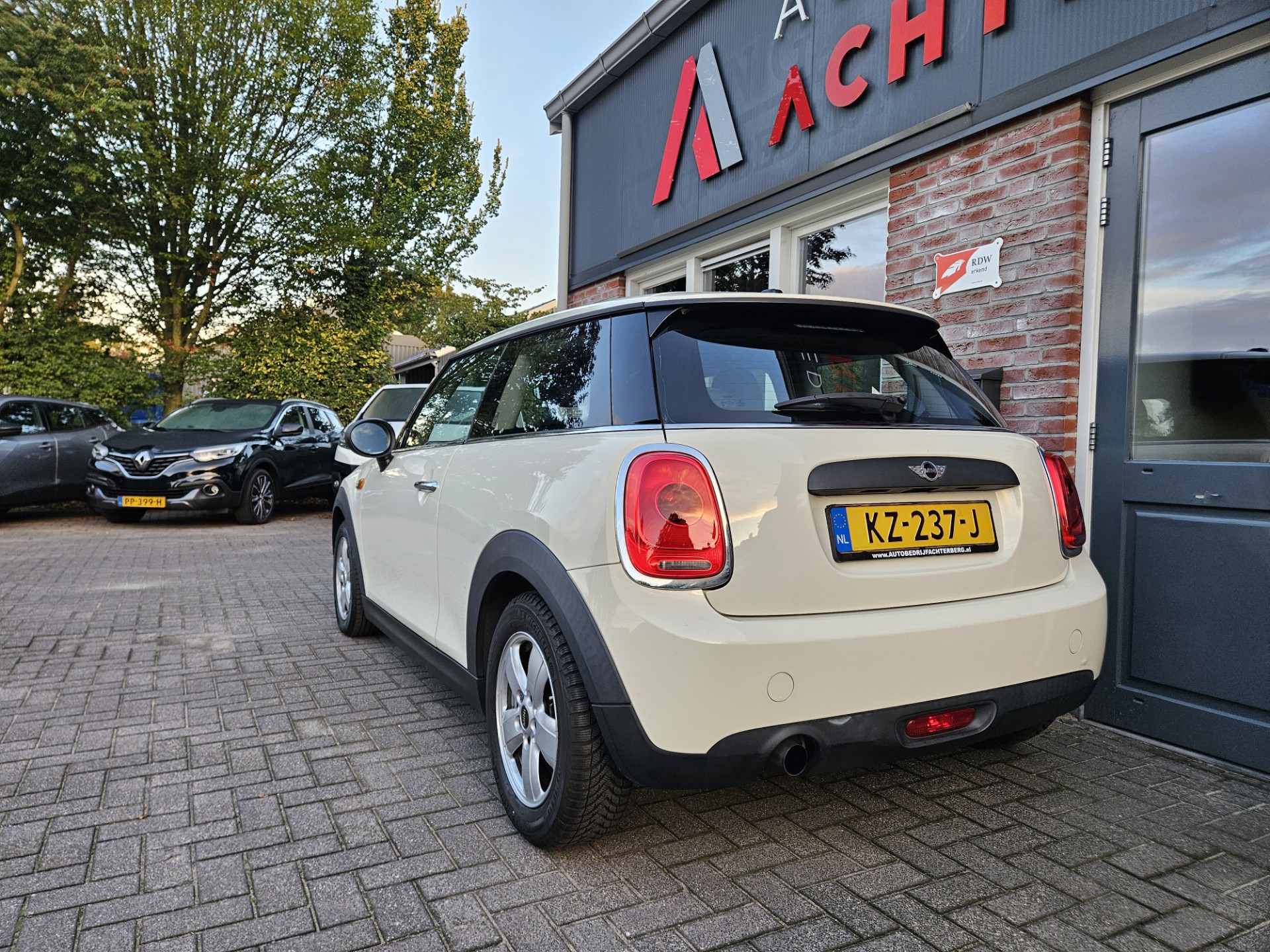 Foto van Mini One