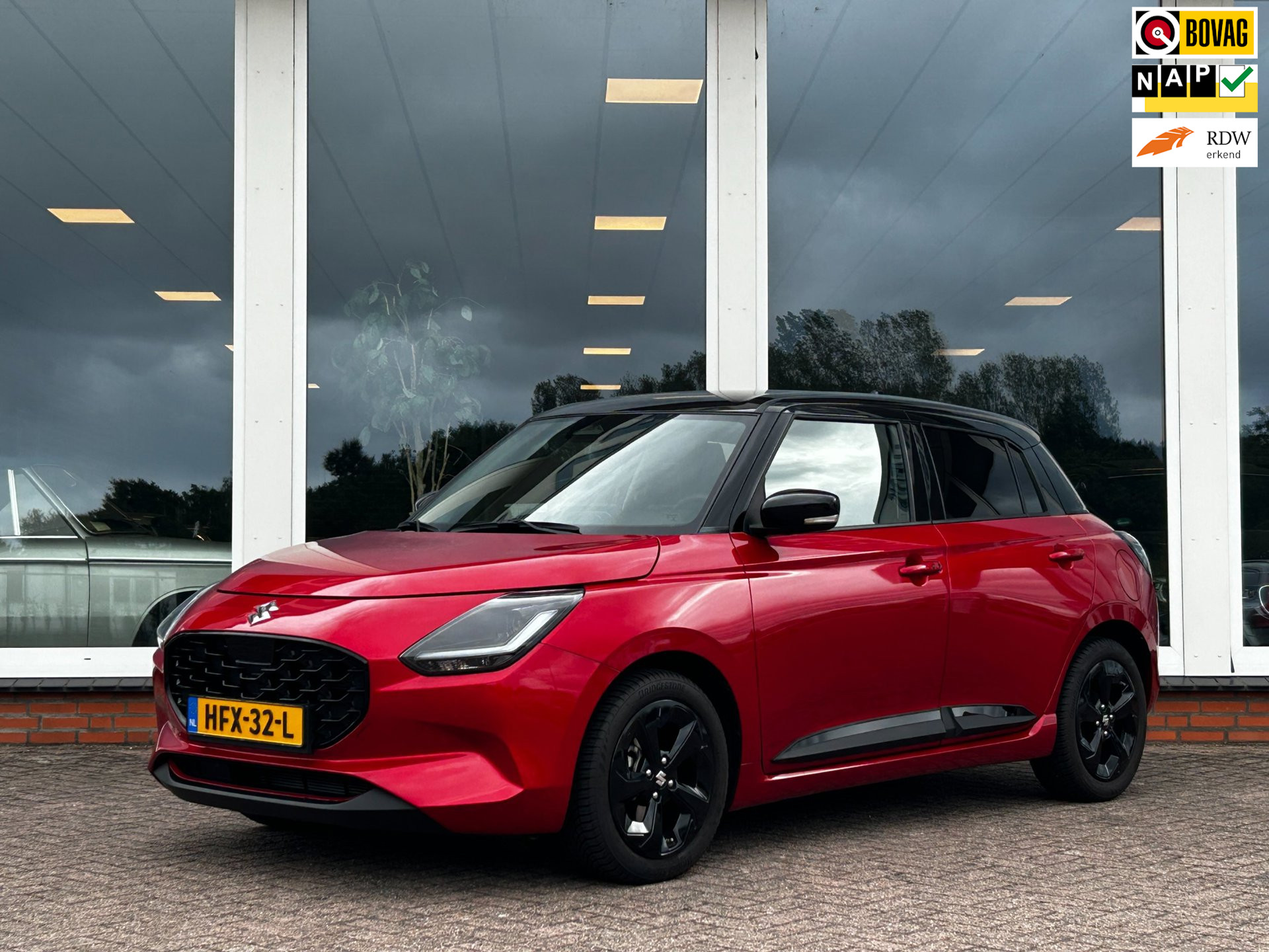 Suzuki Swift 1.2 Style Smart Hybrid - Navi - Camera - LM - 4.991 KM 2025 - voorkant