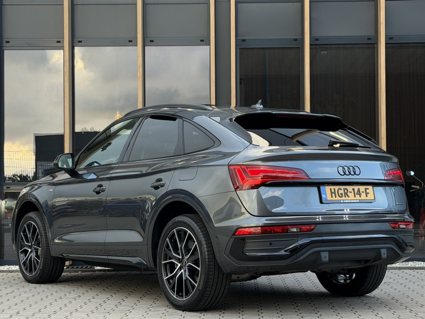 Foto van Audi Q5 Sportback 55 TFSI E
