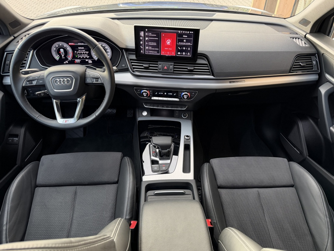 Foto van Audi Q5 Sportback 55 TFSI E