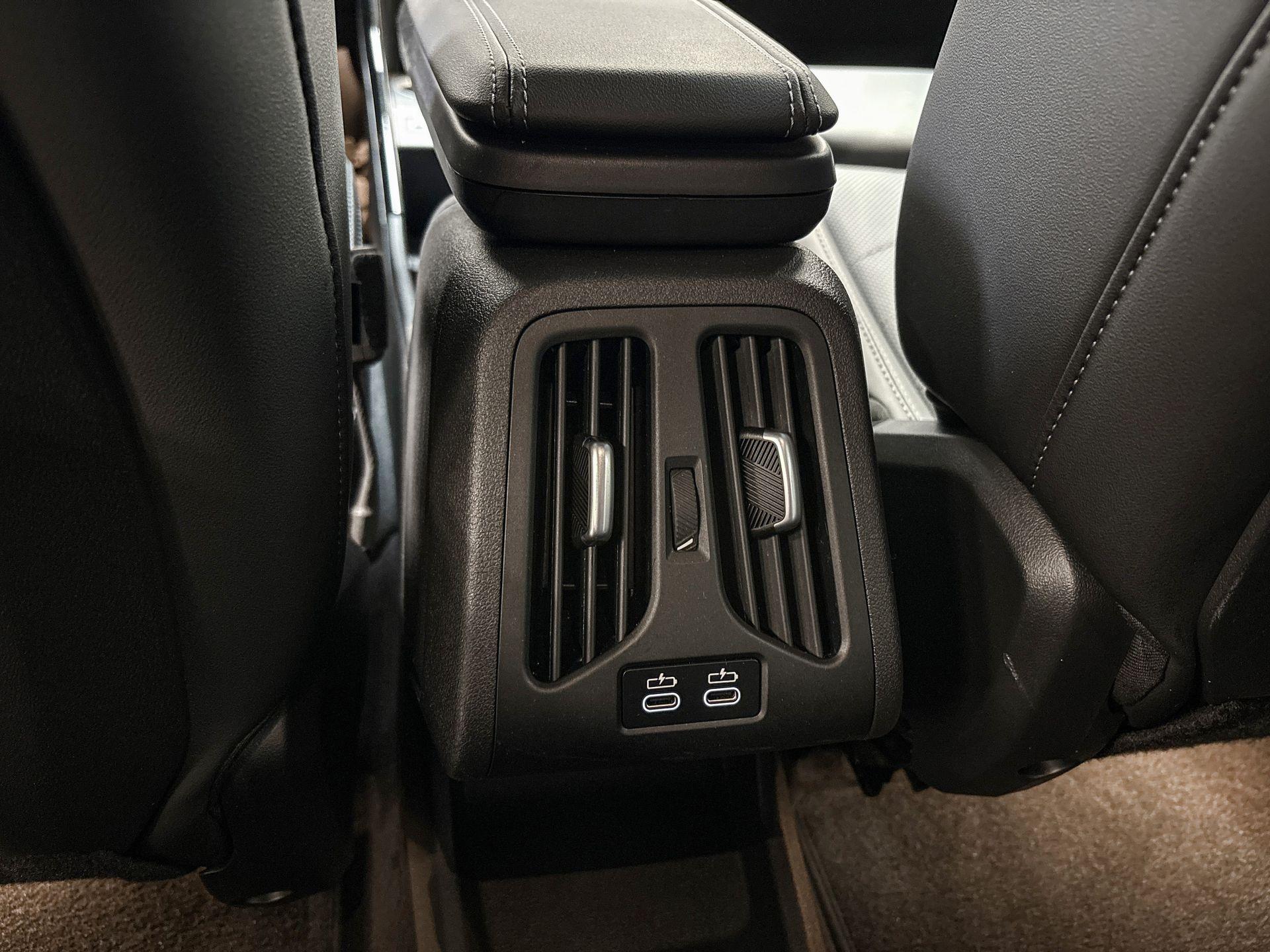Foto van BMW Ix1 Edrive20