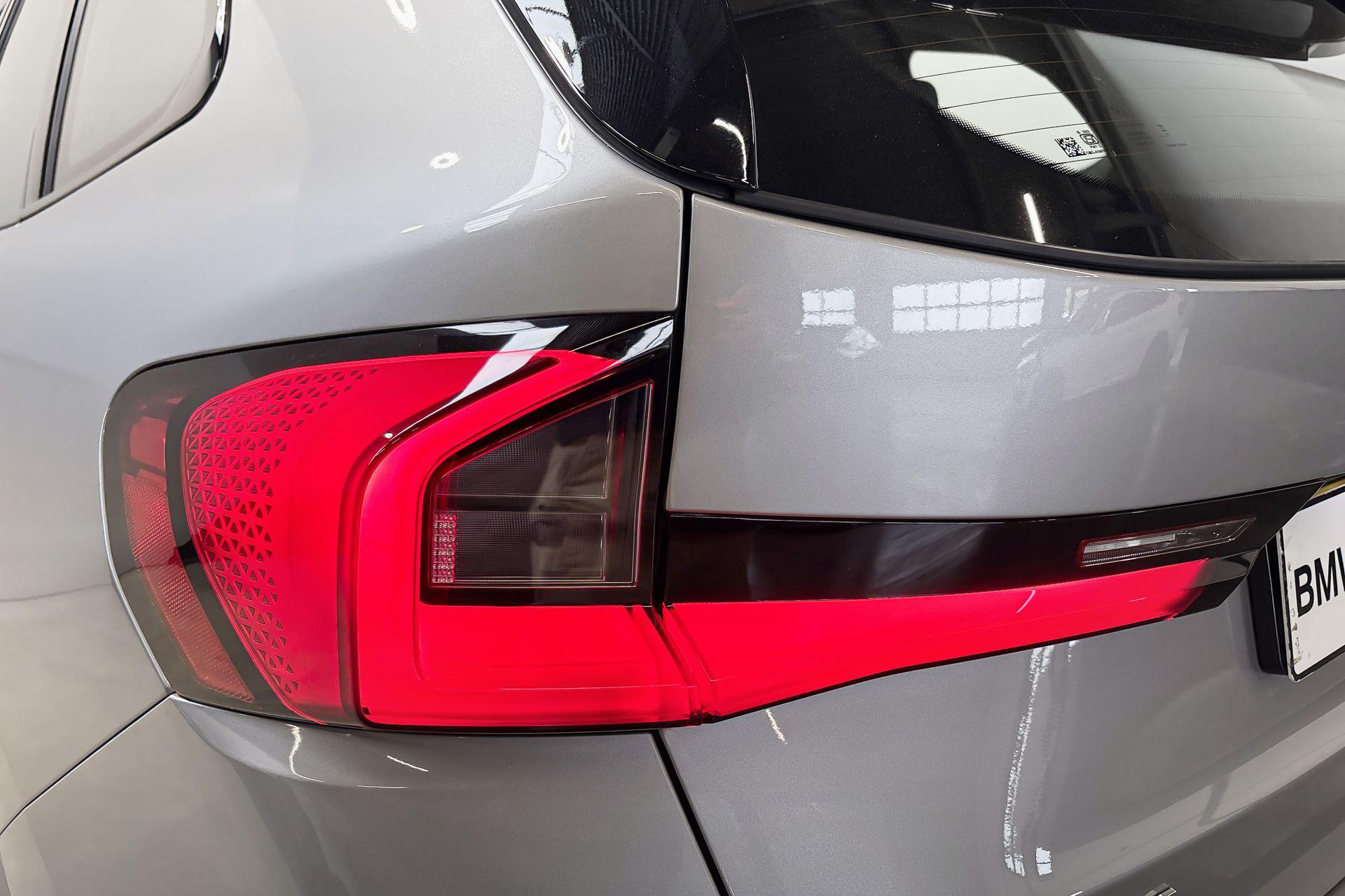 Foto van BMW Ix1 Edrive20