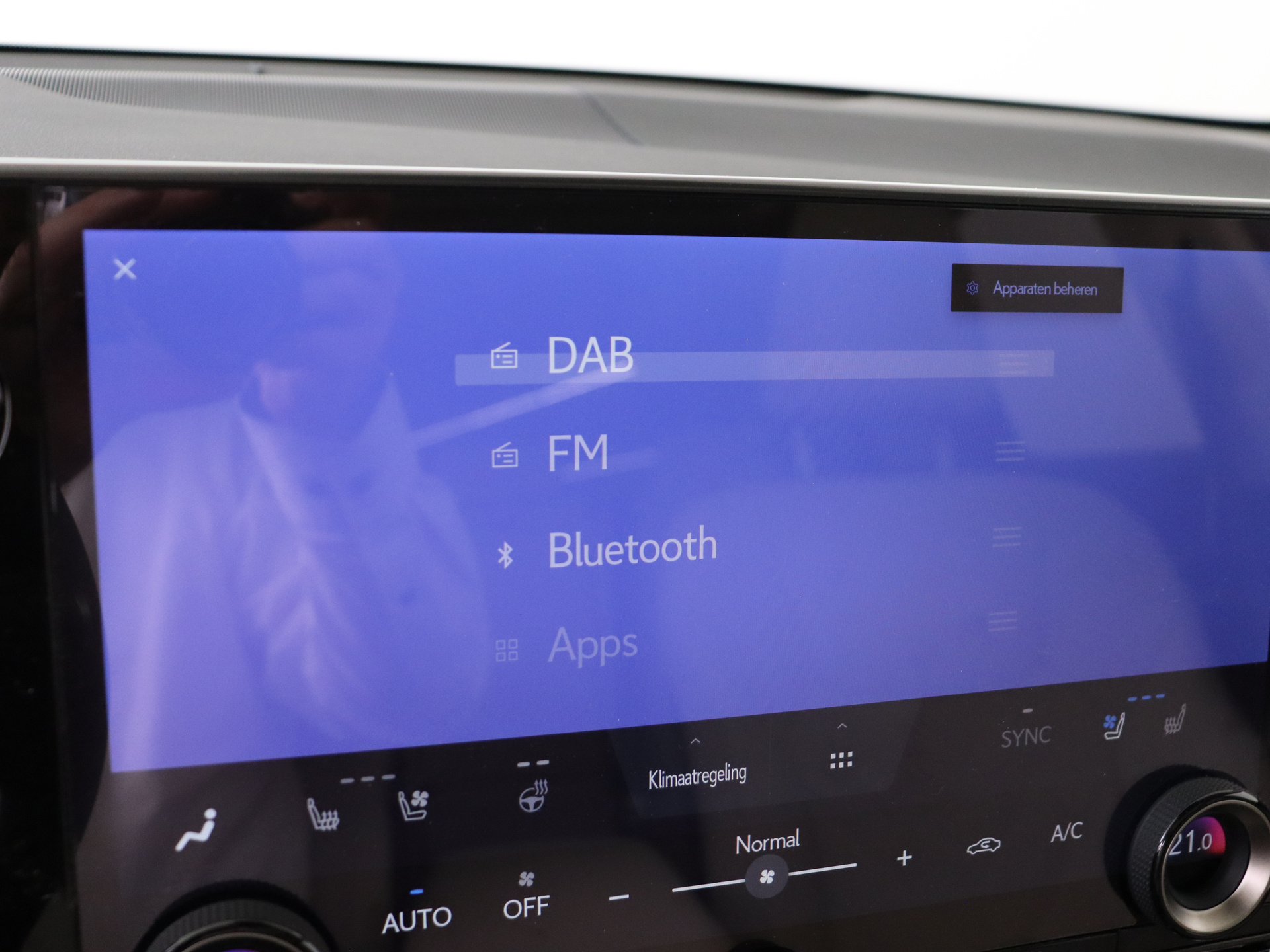 Foto van Lexus Lexus Nx450h+