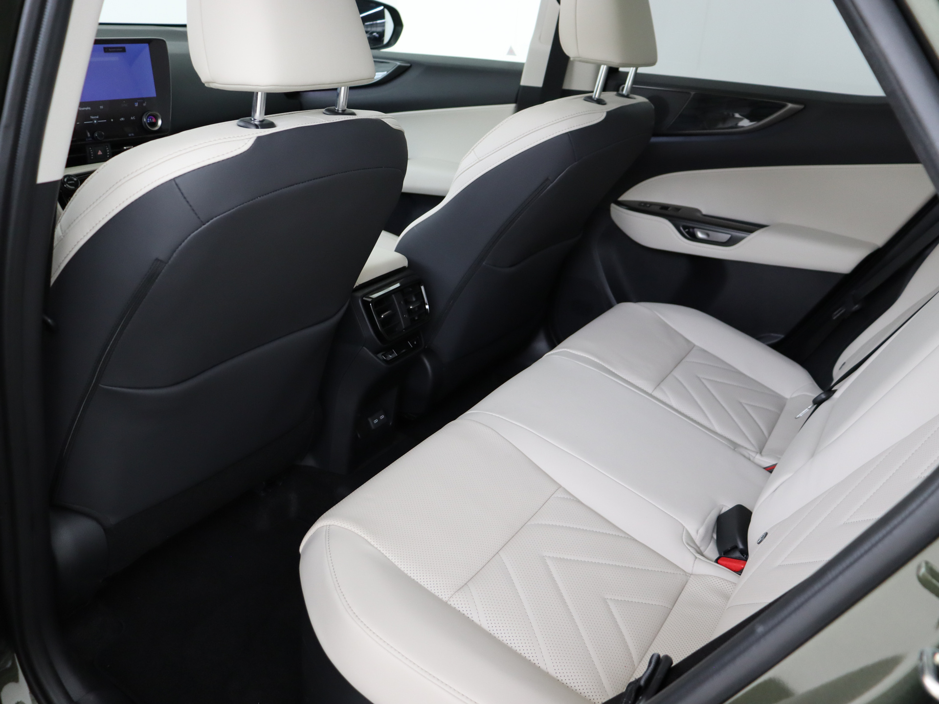 Foto van Lexus Lexus Nx450h+