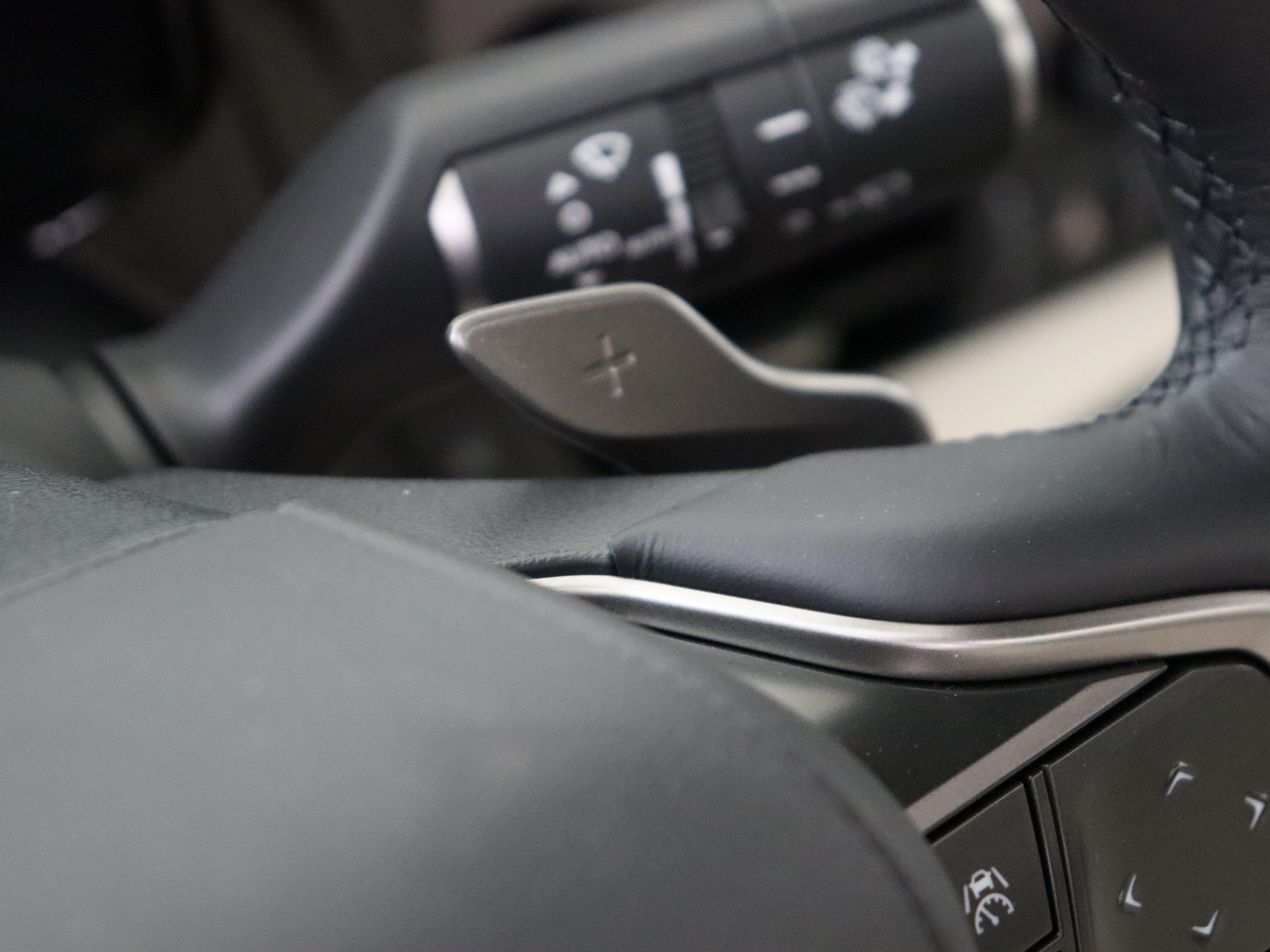 Foto van Lexus Lexus Nx450h+