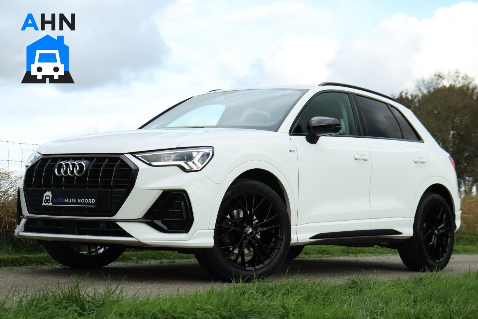 Audi Q3 35 TFSI / S-Line / Black Optic / 150PK / Matrix LED / DSG / Navi / ACC / CAMERA / Trekhaak / 19"! 2019 - voorkant