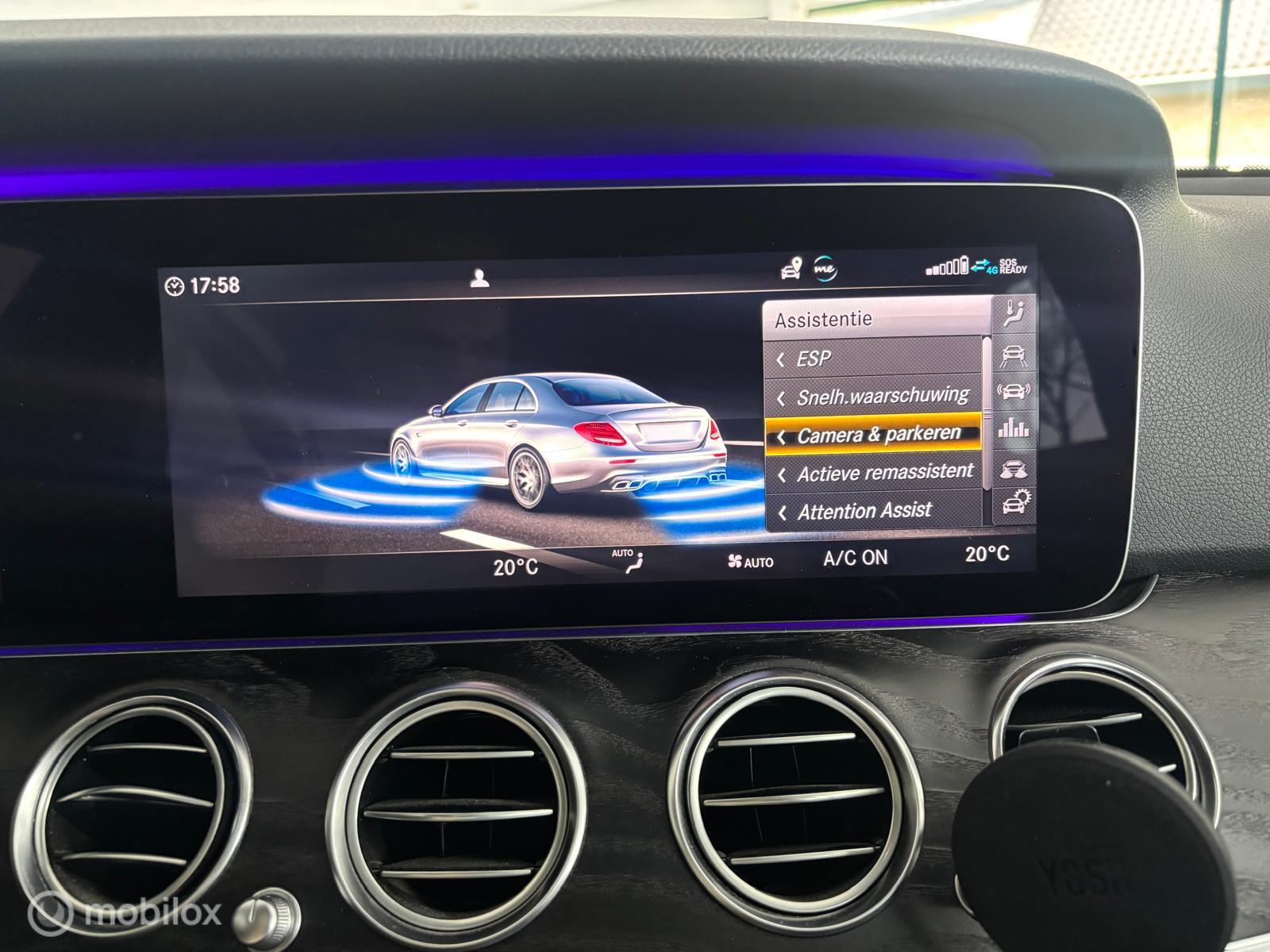 Foto van Mercedes-Benz E 300