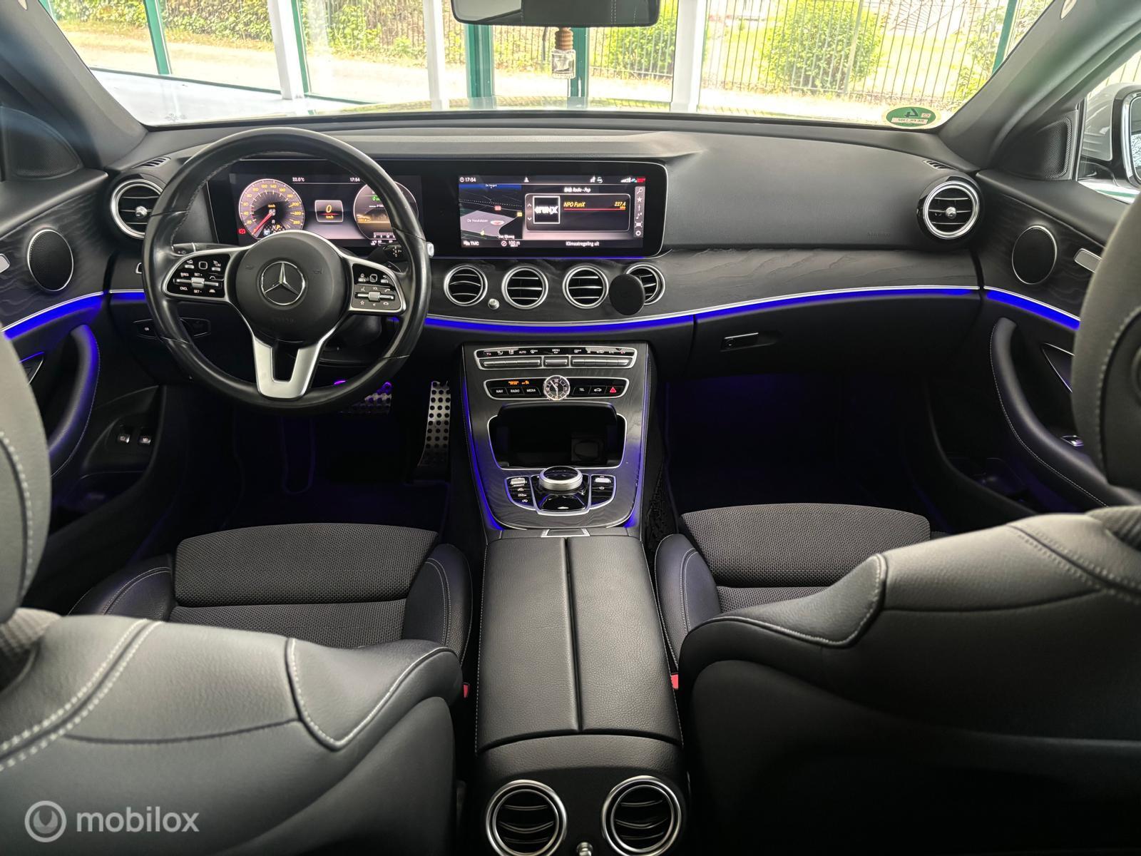 Foto van Mercedes-Benz E 300