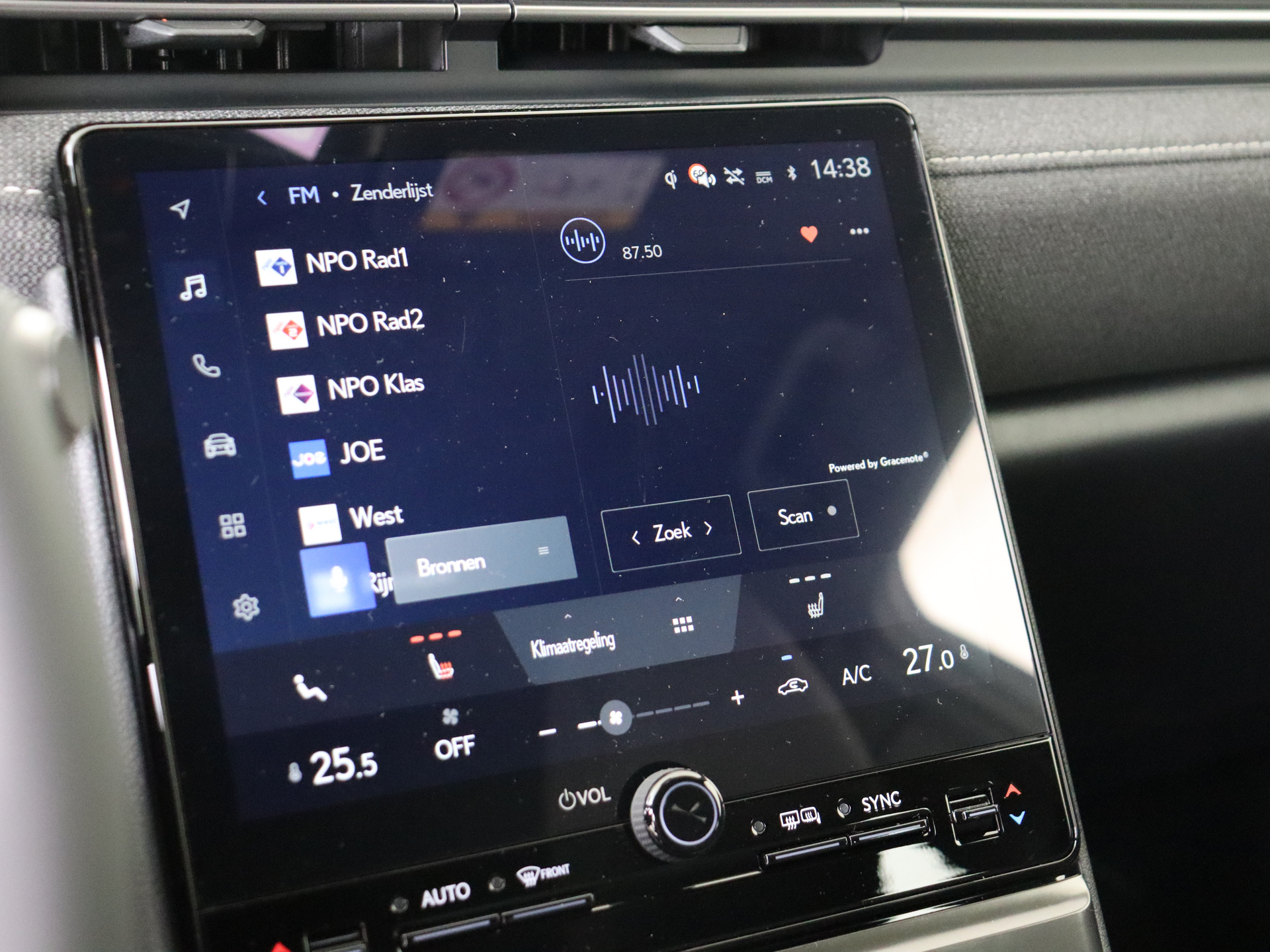 Foto van Lexus Lexus LBX