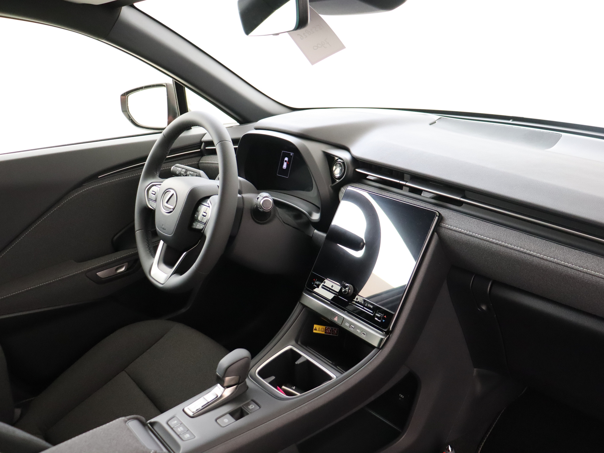 Foto van Lexus Lexus LBX