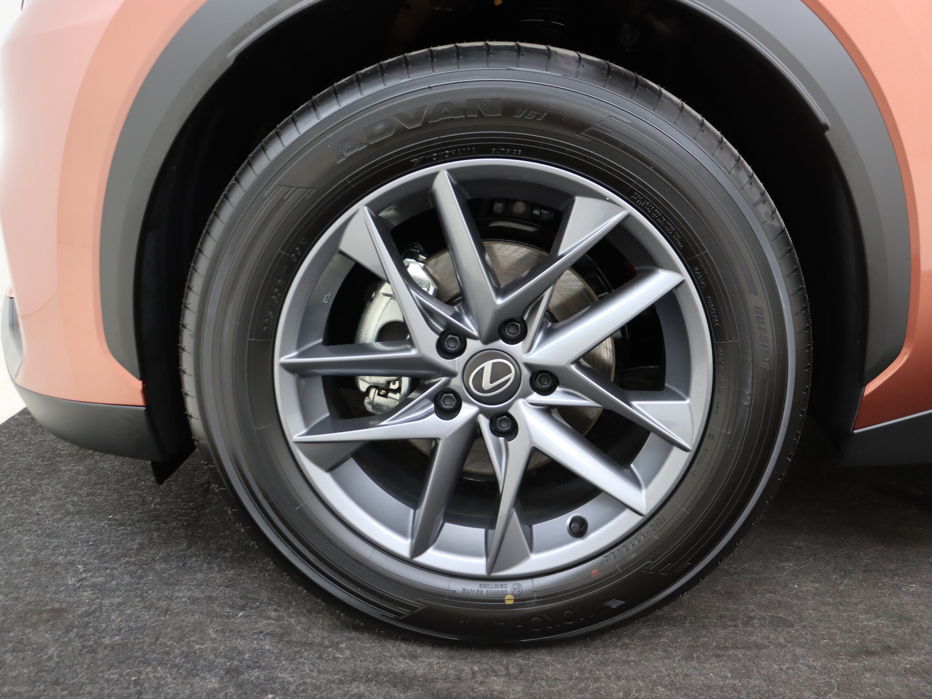 Foto van Lexus Lexus LBX