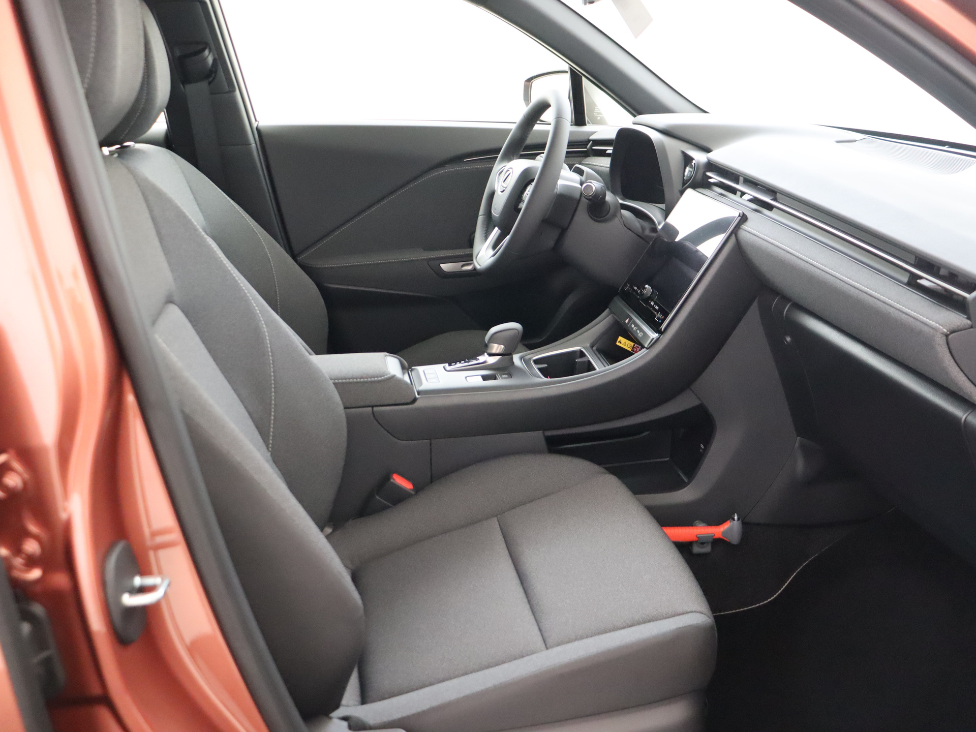 Foto van Lexus Lexus LBX